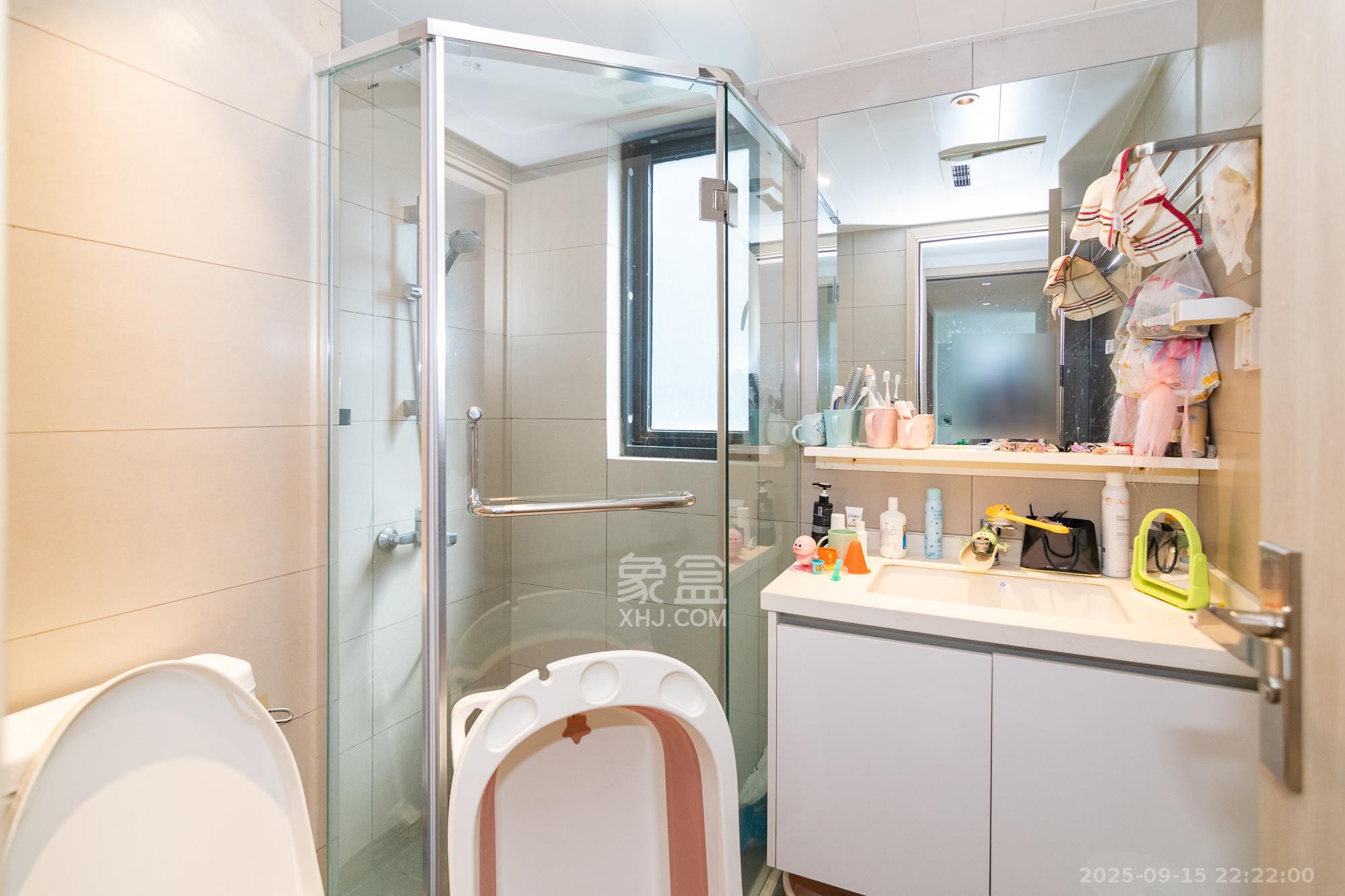 时代年华 3室2厅2卫 71.8万 时代年华 3室2厅2卫 71.8万卫生间