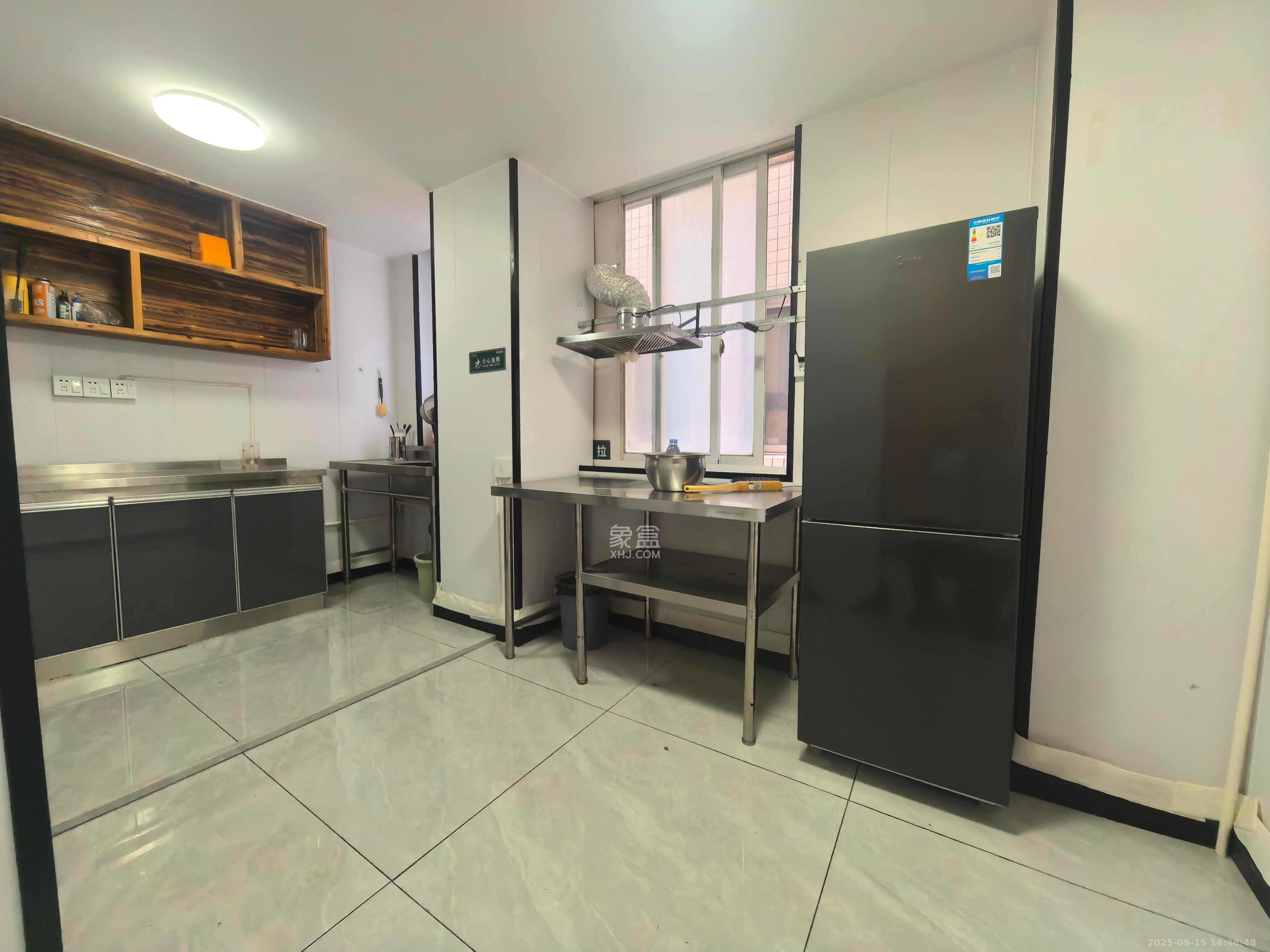 兴威名座  3室2厅1卫    4200.0元/月室内图