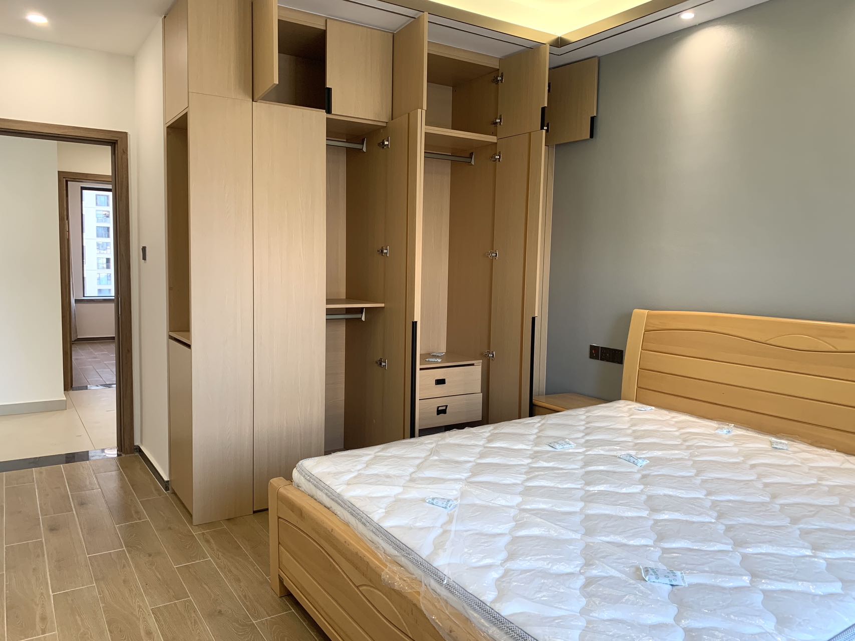 海航豪庭南苑 3室2厅1卫 275.0万 海航豪庭南苑 3室2厅1卫 275.0万客厅