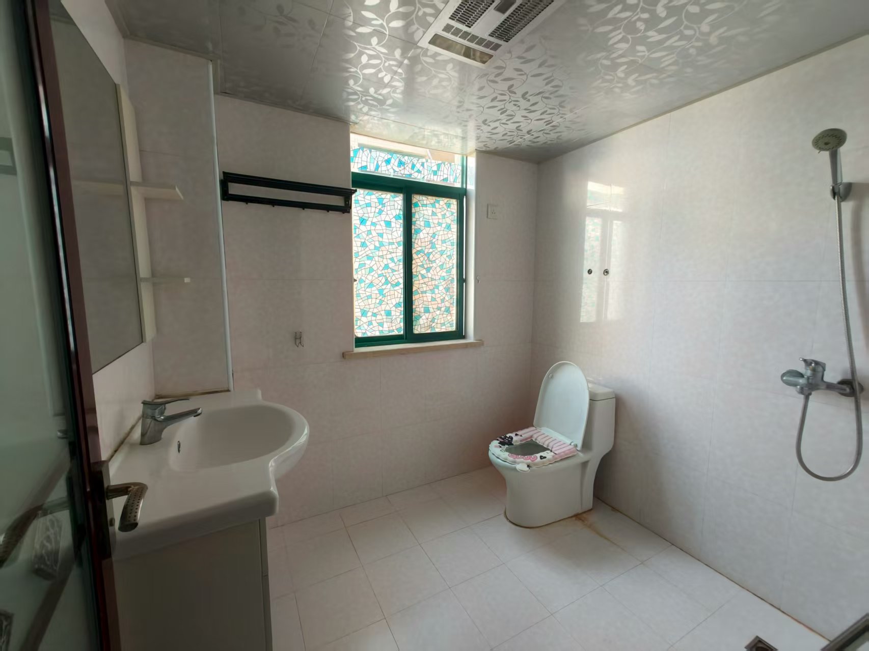 俊景花园 1室0厅0卫 2200.0元/月 俊景花园 1室0厅0卫 2200.0元/月室内图