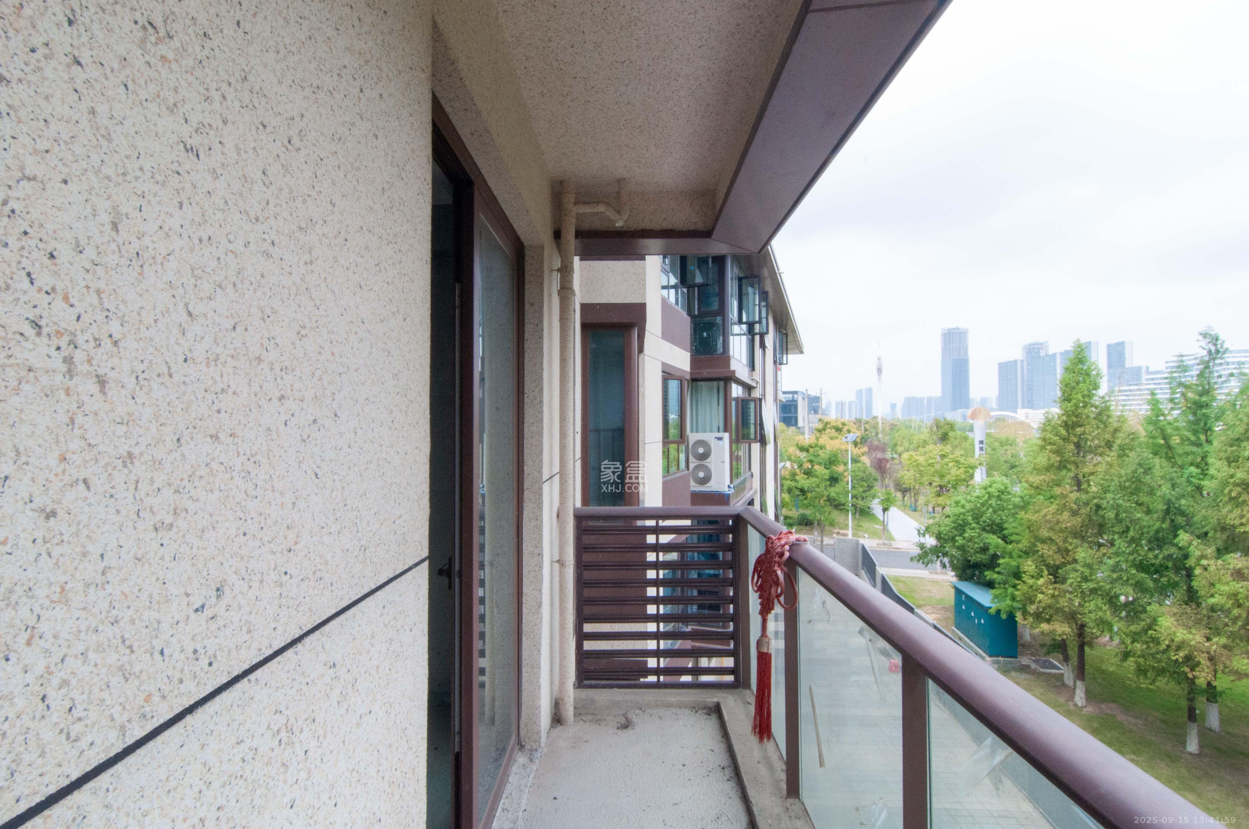 绿地麓湖郡 4室2厅2卫 208.0万 绿地麓湖郡 4室2厅2卫 208.0万其他