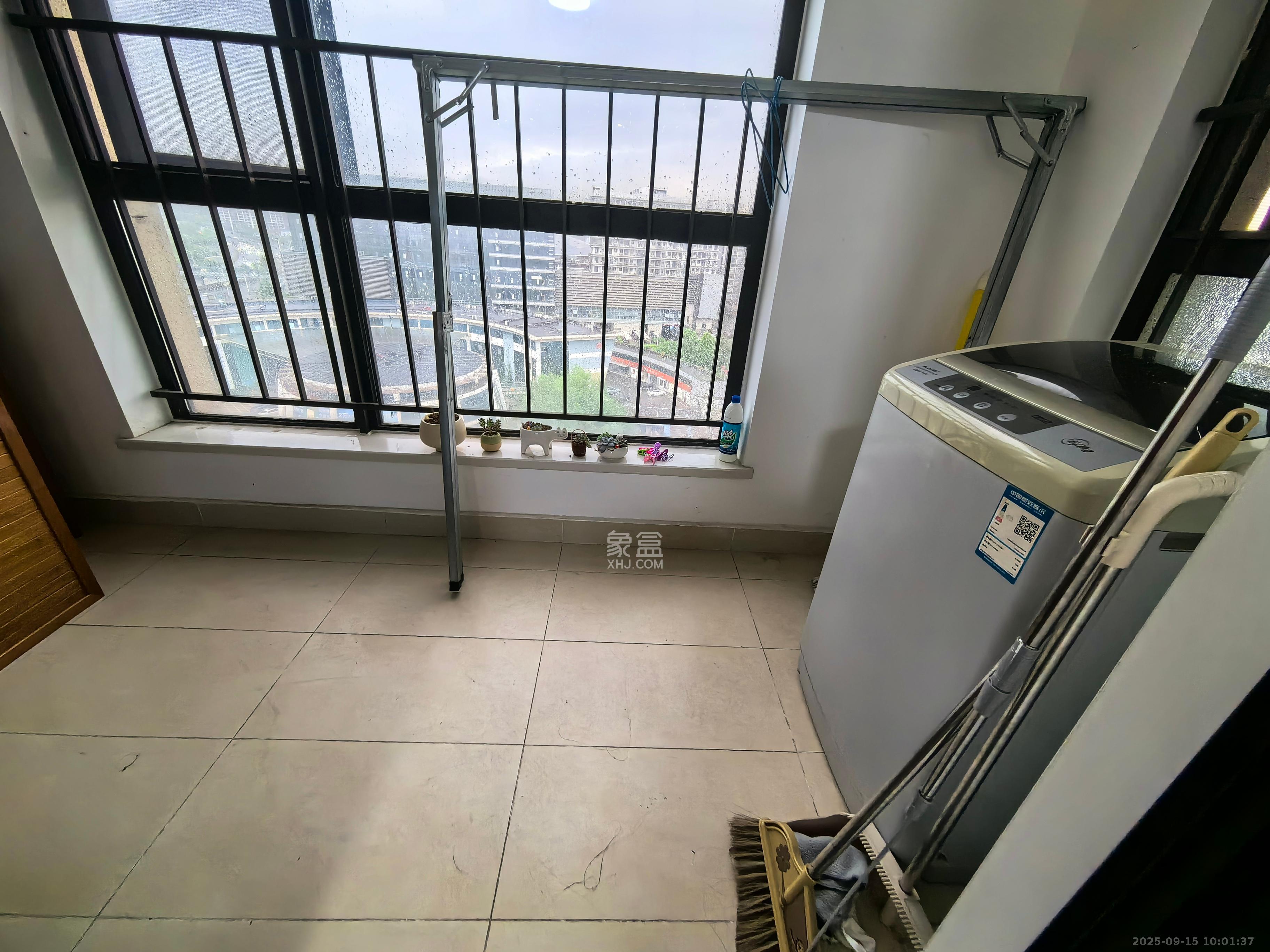 中海新城熙岸（中信新城五期）  1室1厅1卫    1200.0元/月室内图