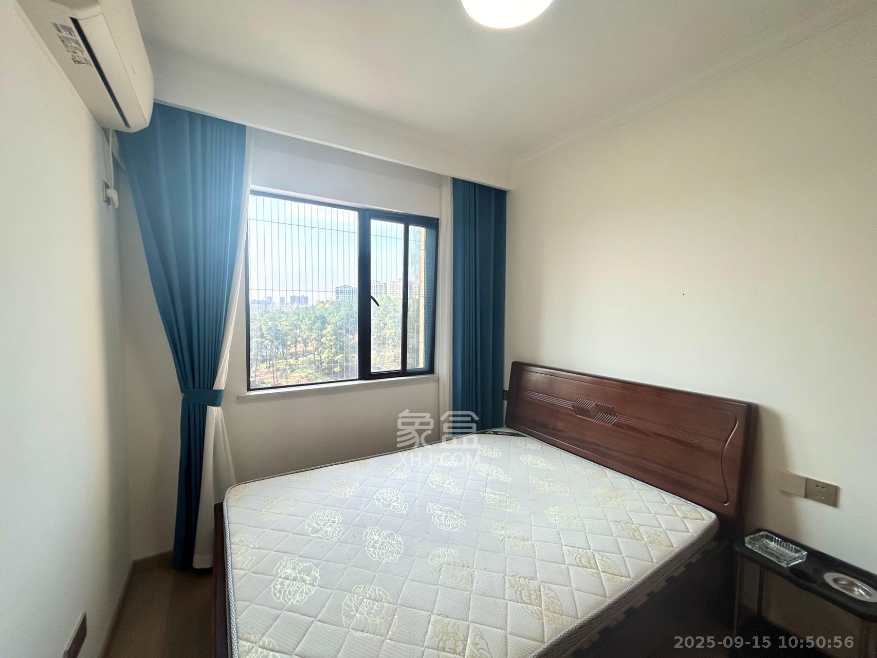 长房明宸府 4室2厅2卫 2600.0元/月 长房明宸府 4室2厅2卫 2600.0元/月室内图