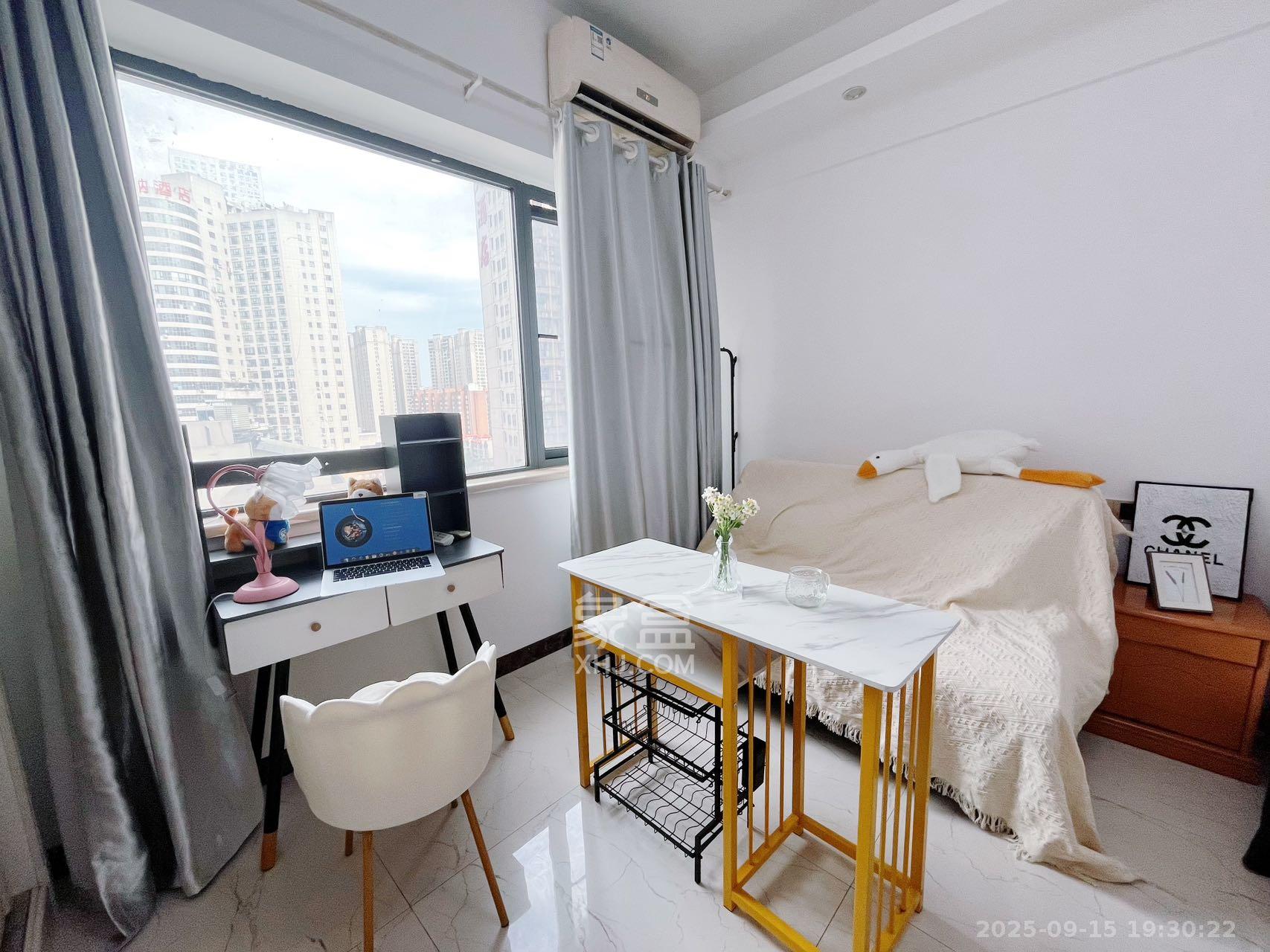 众东国际  1室1厅1卫    1900.0元/月室内图