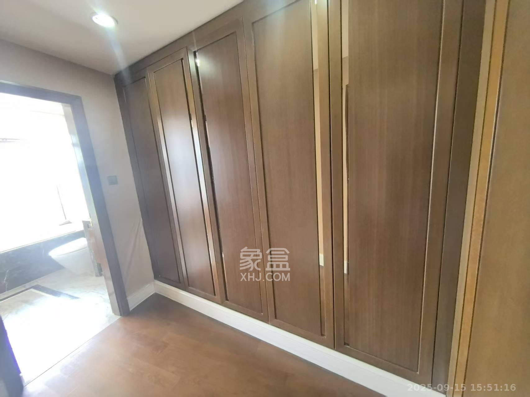 恒大御景半岛湘江苑（恒大御景半岛一期）  4室2厅3卫    6500.0元/月室内图