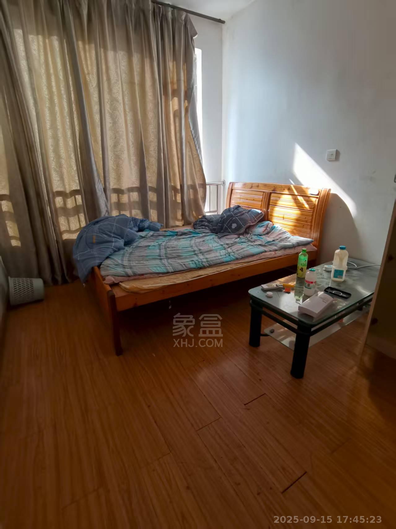 庐山春天早安华晨  1室0厅0卫    1600.0元/月 庐山春天早安华晨  1室0厅0卫    1600.0元/月室内图1