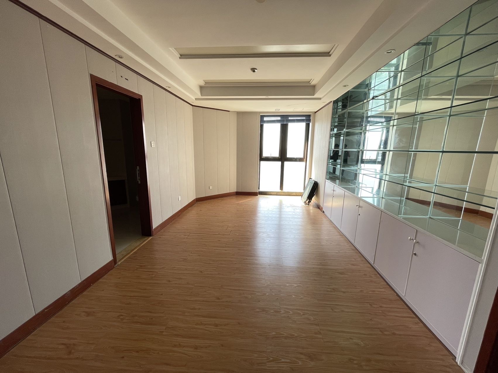 明光国际大酒店 1室1厅1卫 2700.0元/月 明光国际大酒店 1室1厅1卫 2700.0元/月室内图