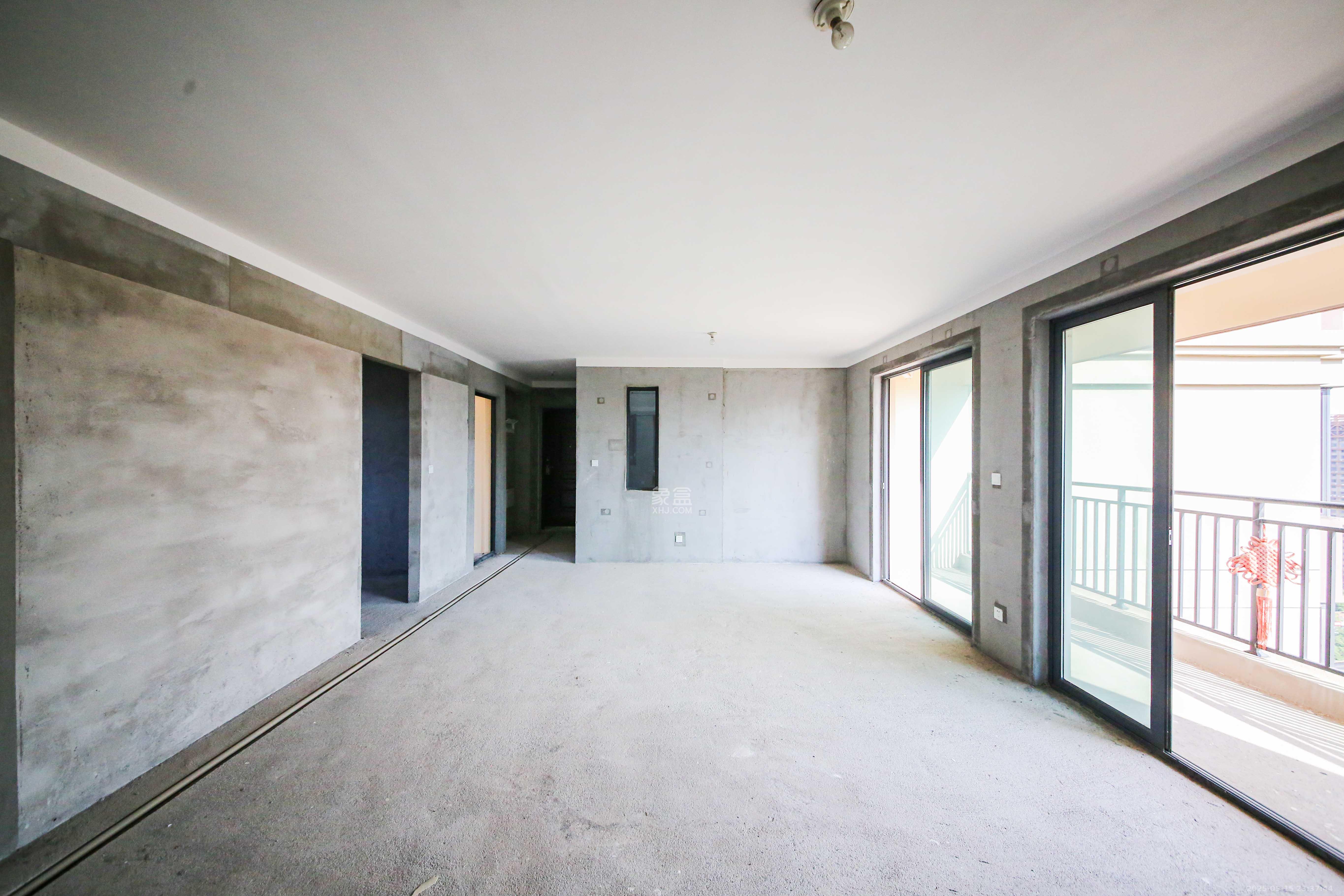 中建钰和城  4室2厅2卫    165.0万客厅