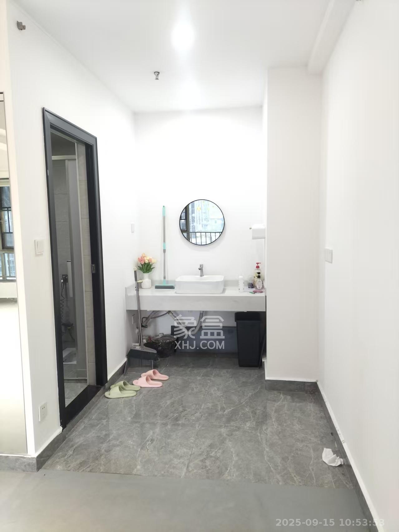 梅溪湖金茂湾  1室1厅1卫    6800.0元/月 梅溪湖金茂湾  1室1厅1卫    6800.0元/月室内图