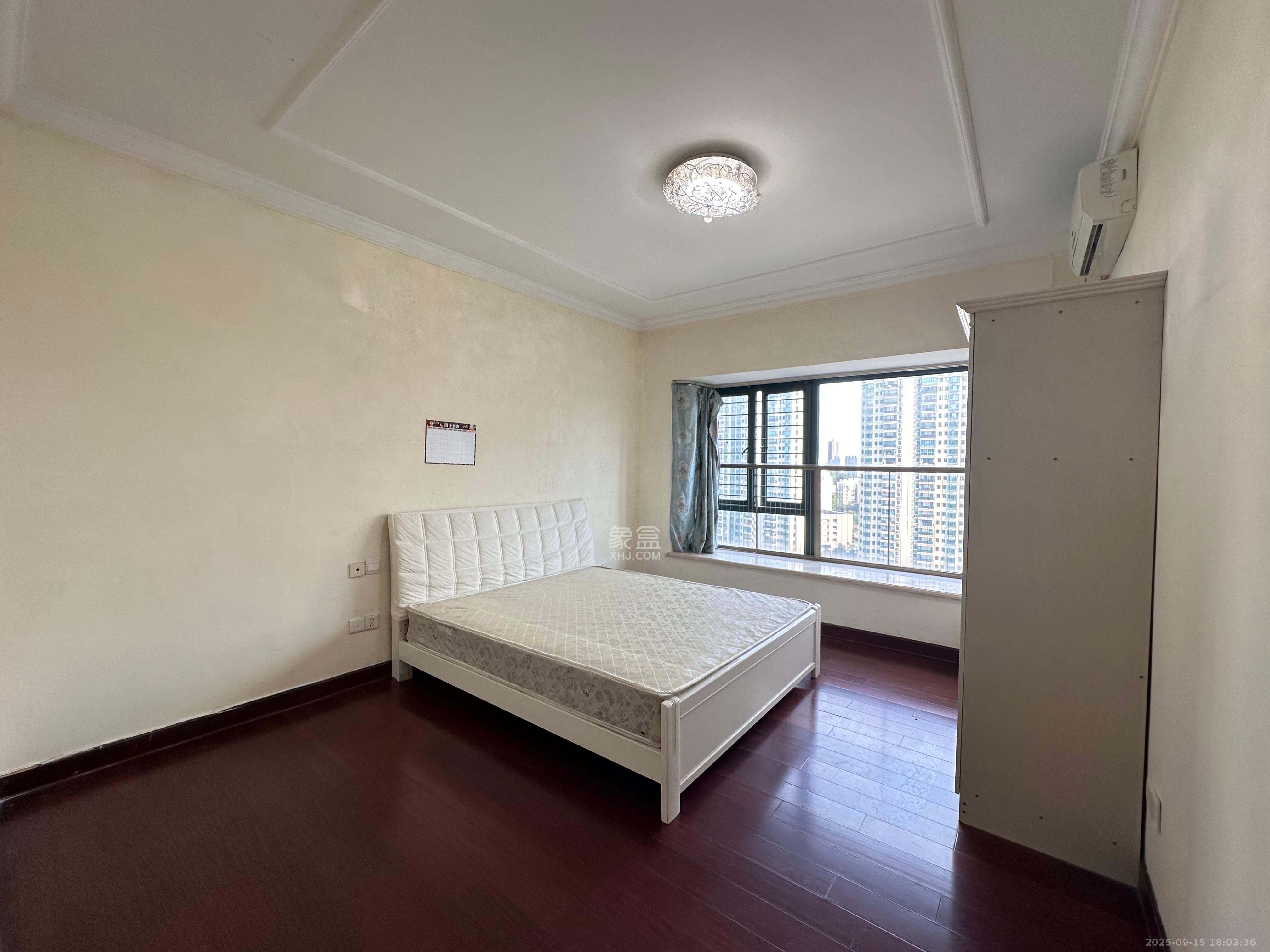 恒大雅苑 3室2厅2卫 2700.0元/月 恒大雅苑 3室2厅2卫 2700.0元/月室内图