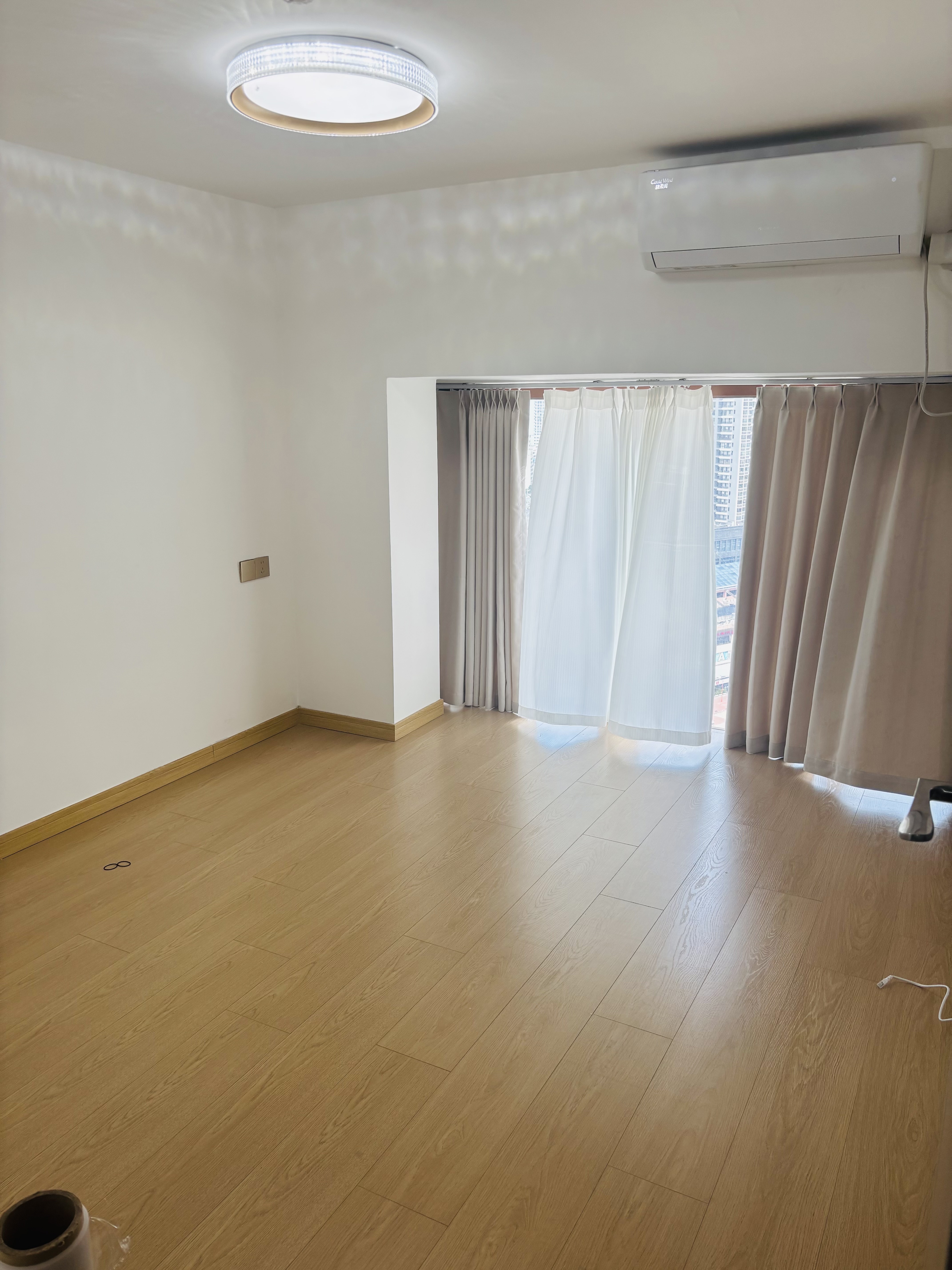 金龙城市广场二期 4室1厅1卫 4000.0元/月 金龙城市广场二期 4室1厅1卫 4000.0元/月室内图