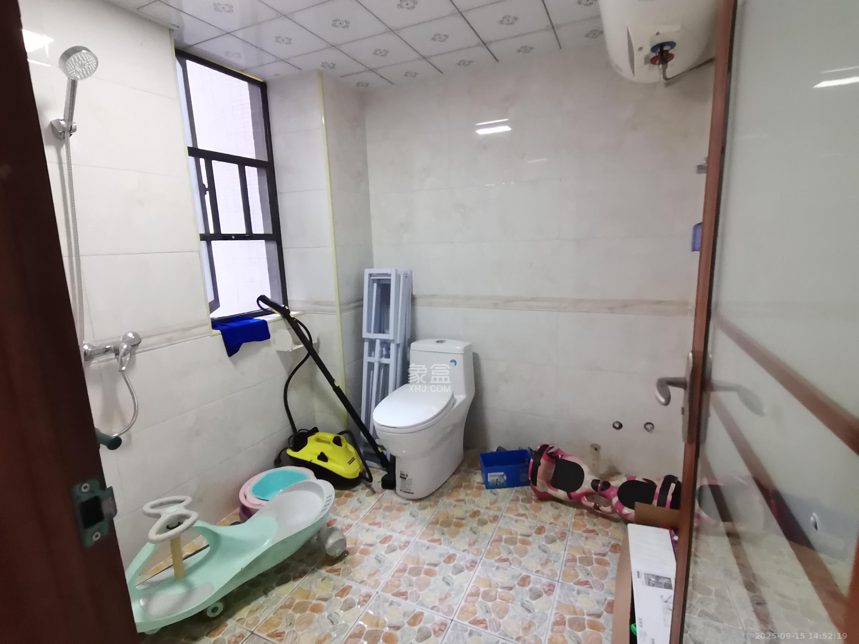 通用时代国际社区  3室2厅2卫    3000.0元/月室内图