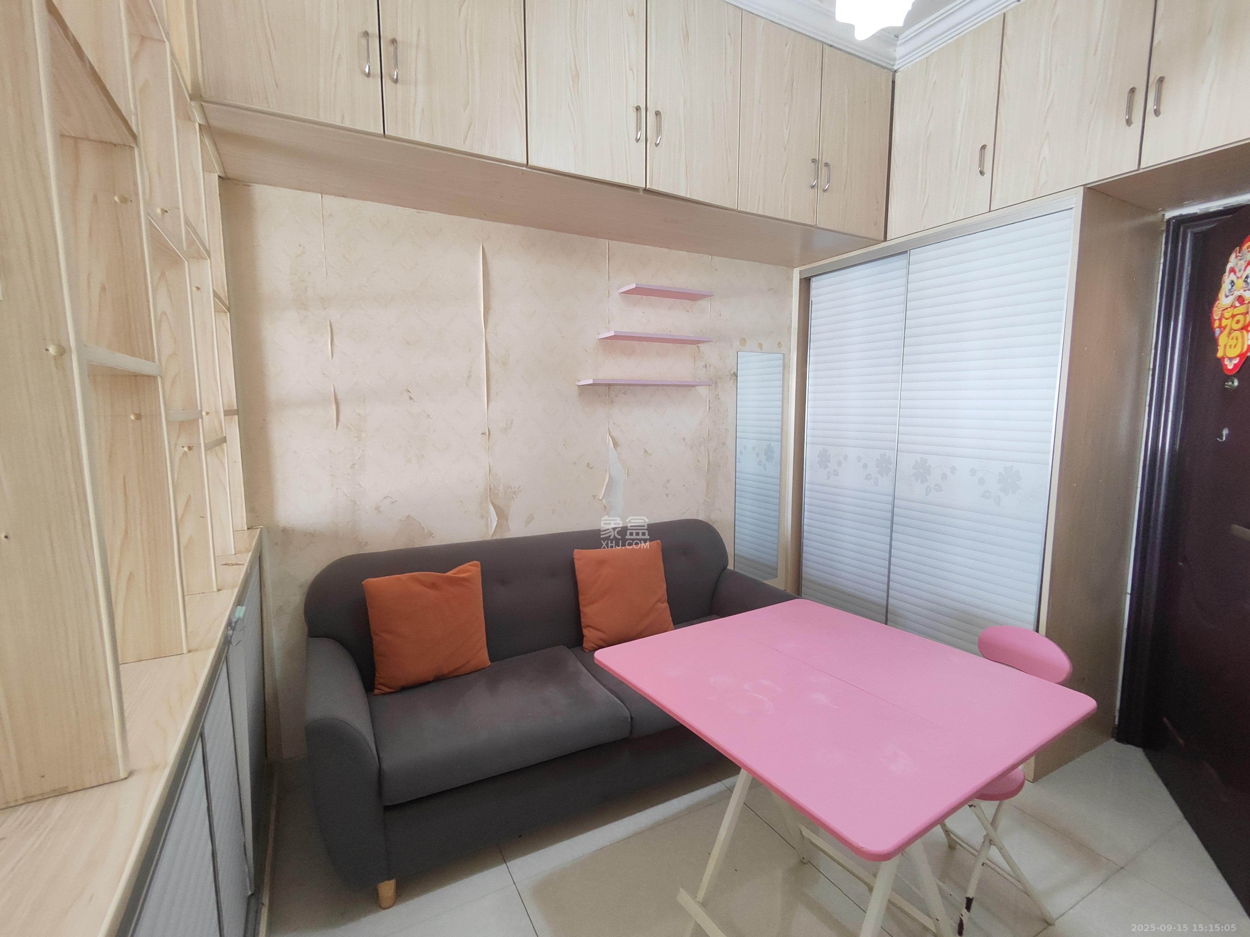 爵士湘 1室1厅1卫 1300.0元/月 爵士湘 1室1厅1卫 1300.0元/月室内图