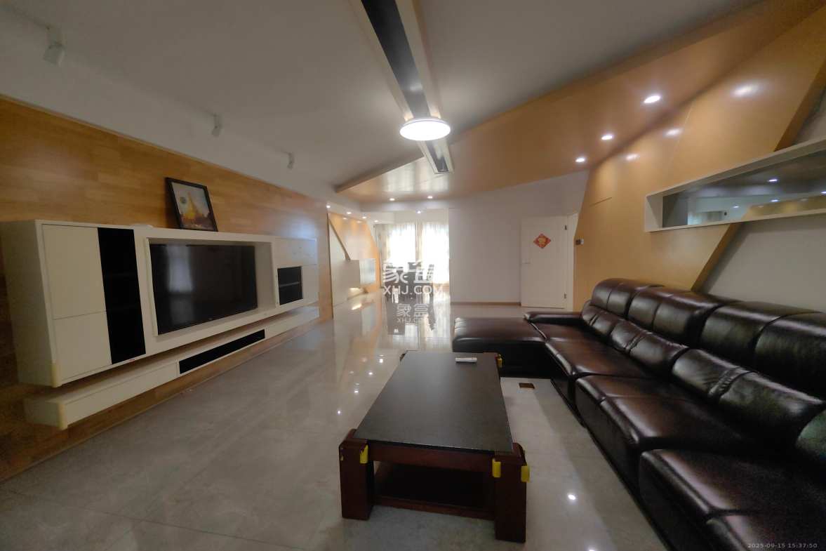 第六都(陆都小区) 3室2厅2卫 4500.0元/月 第六都(陆都小区) 3室2厅2卫 4500.0元/月室内图