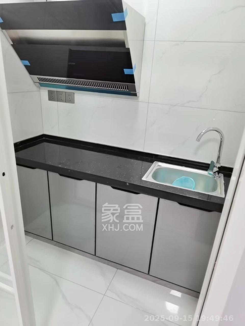 嘉荣苑 1室1厅1卫 1300.0元/月 嘉荣苑 1室1厅1卫 1300.0元/月室内图