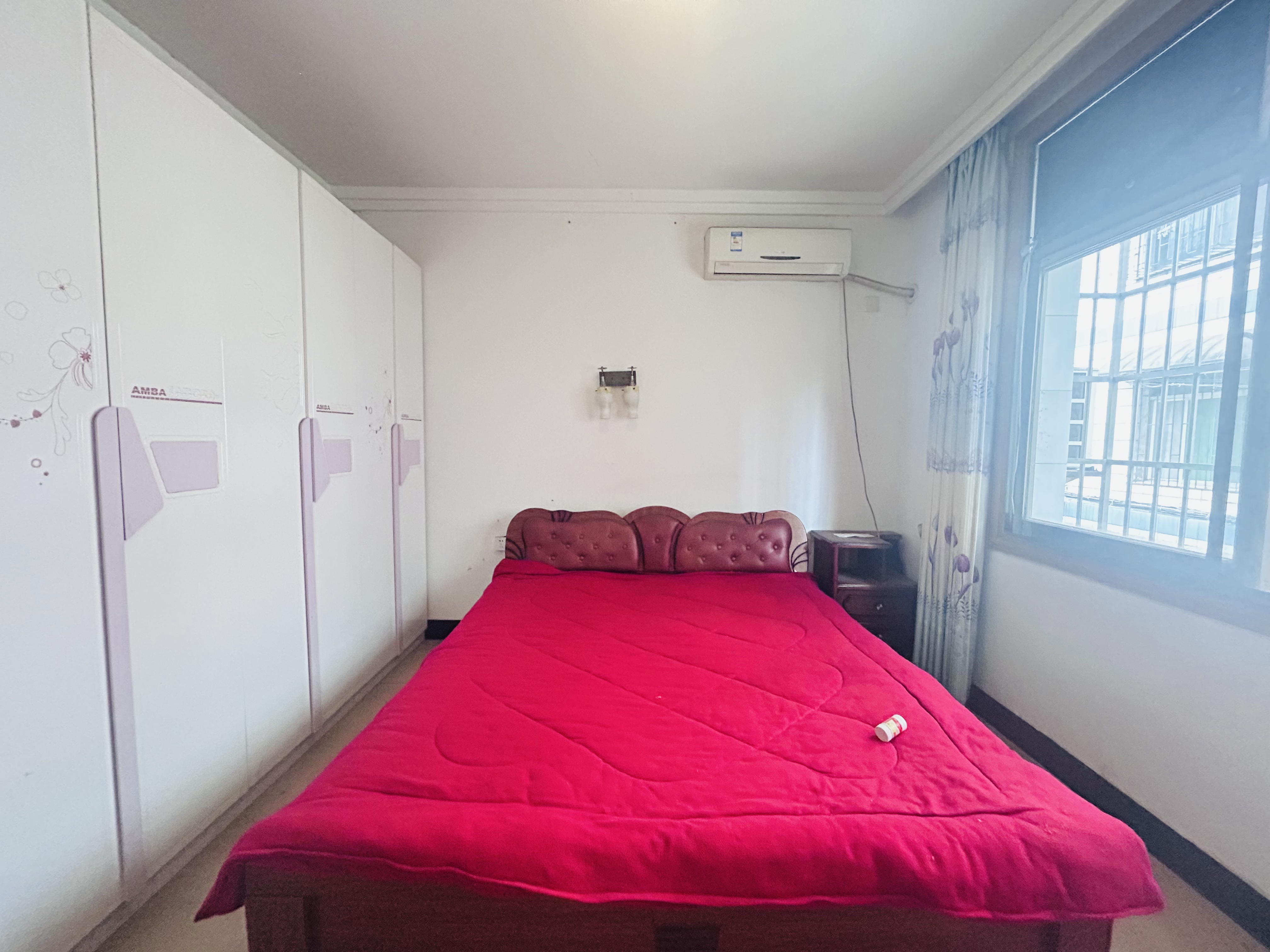 新建小区  3室2厅2卫   1100.00元/月室内图