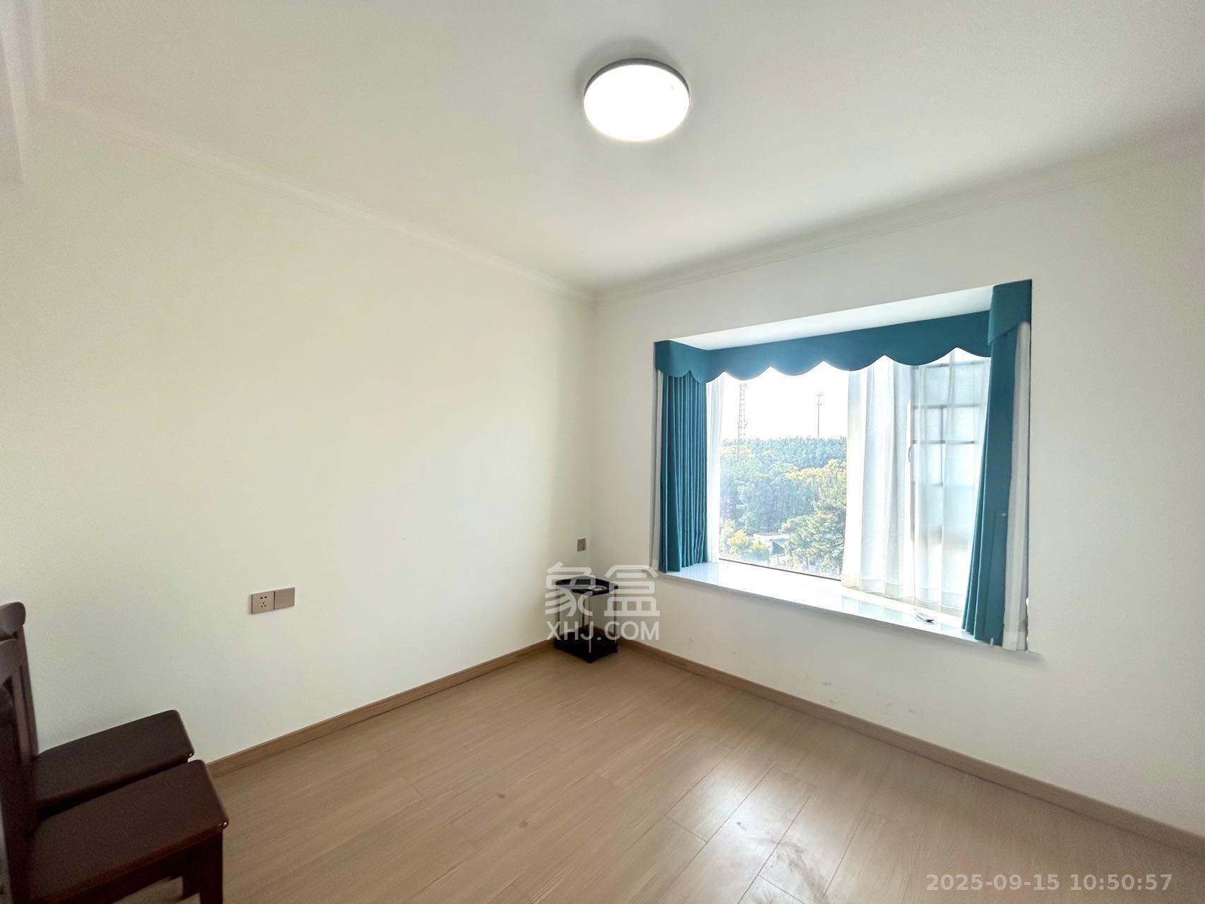 长房明宸府 4室2厅2卫 2600.0元/月 长房明宸府 4室2厅2卫 2600.0元/月室内图