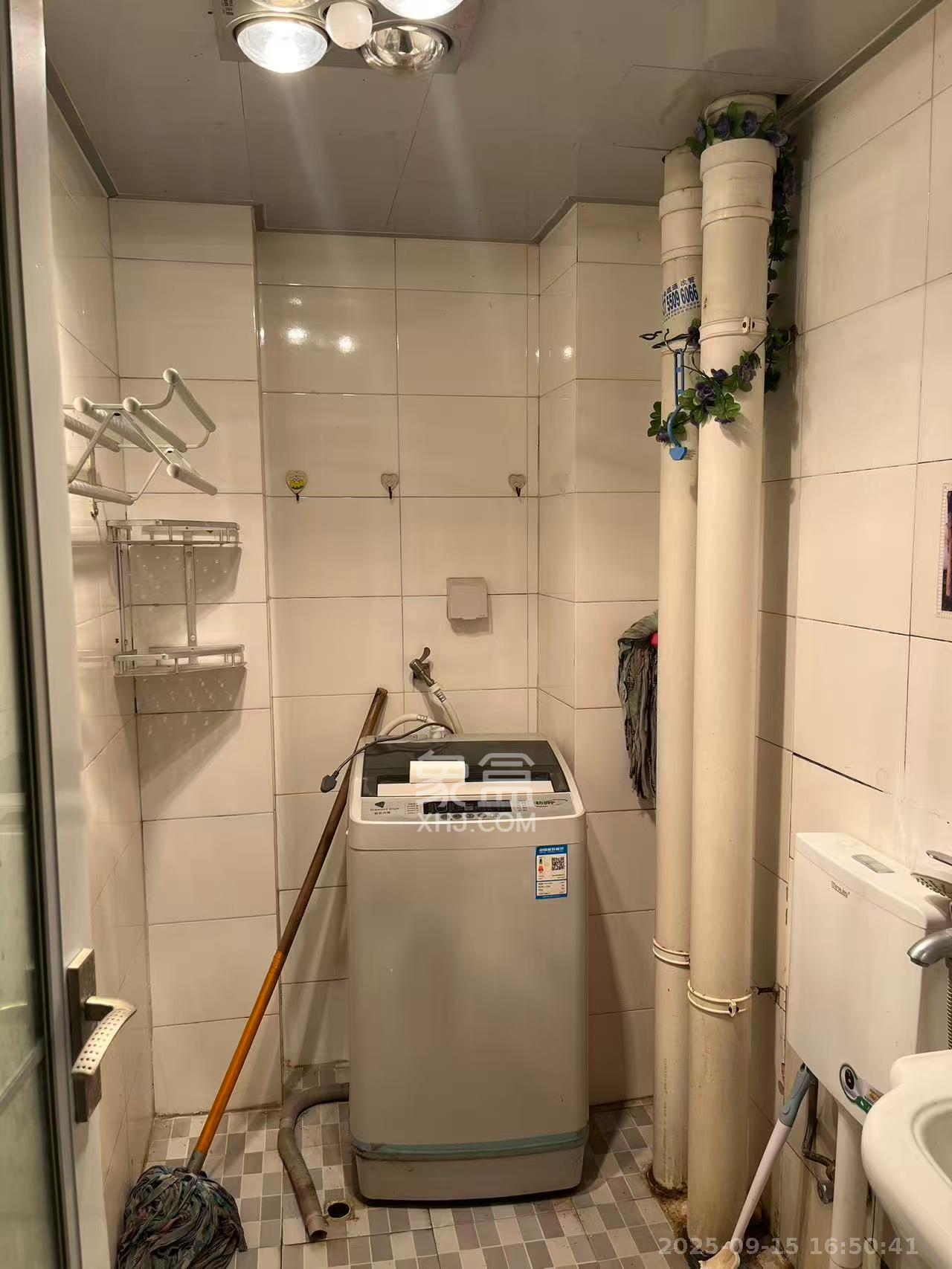 红区抽屉 2室1厅1卫 1700.0元/月 红区抽屉 2室1厅1卫 1700.0元/月室内图