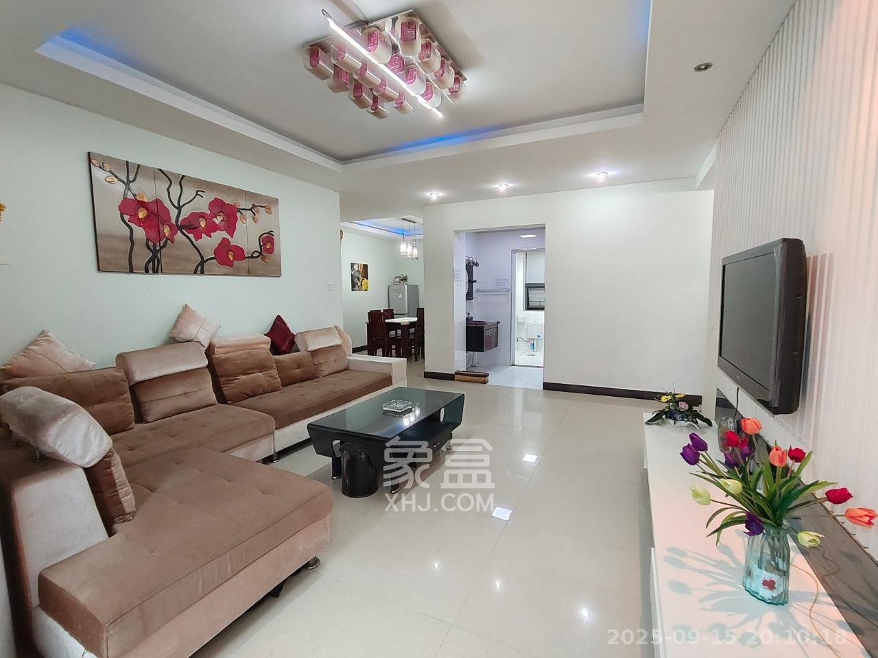 融圣国际 3室1厅2卫 3700.0元/月 融圣国际 3室1厅2卫 3700.0元/月室内图