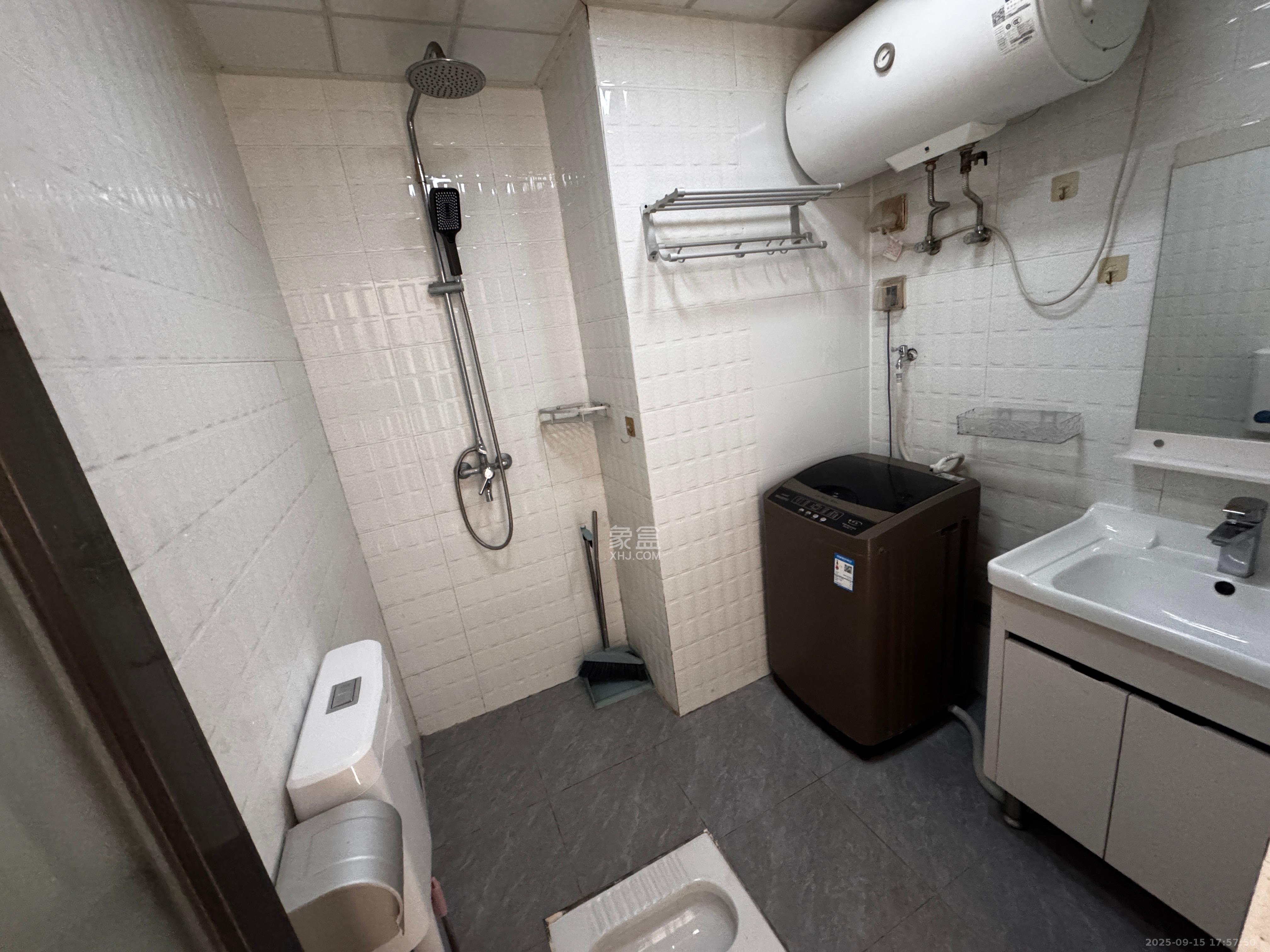 众东国际 1室1厅1卫 1800.0元/月 众东国际 1室1厅1卫 1800.0元/月室内图