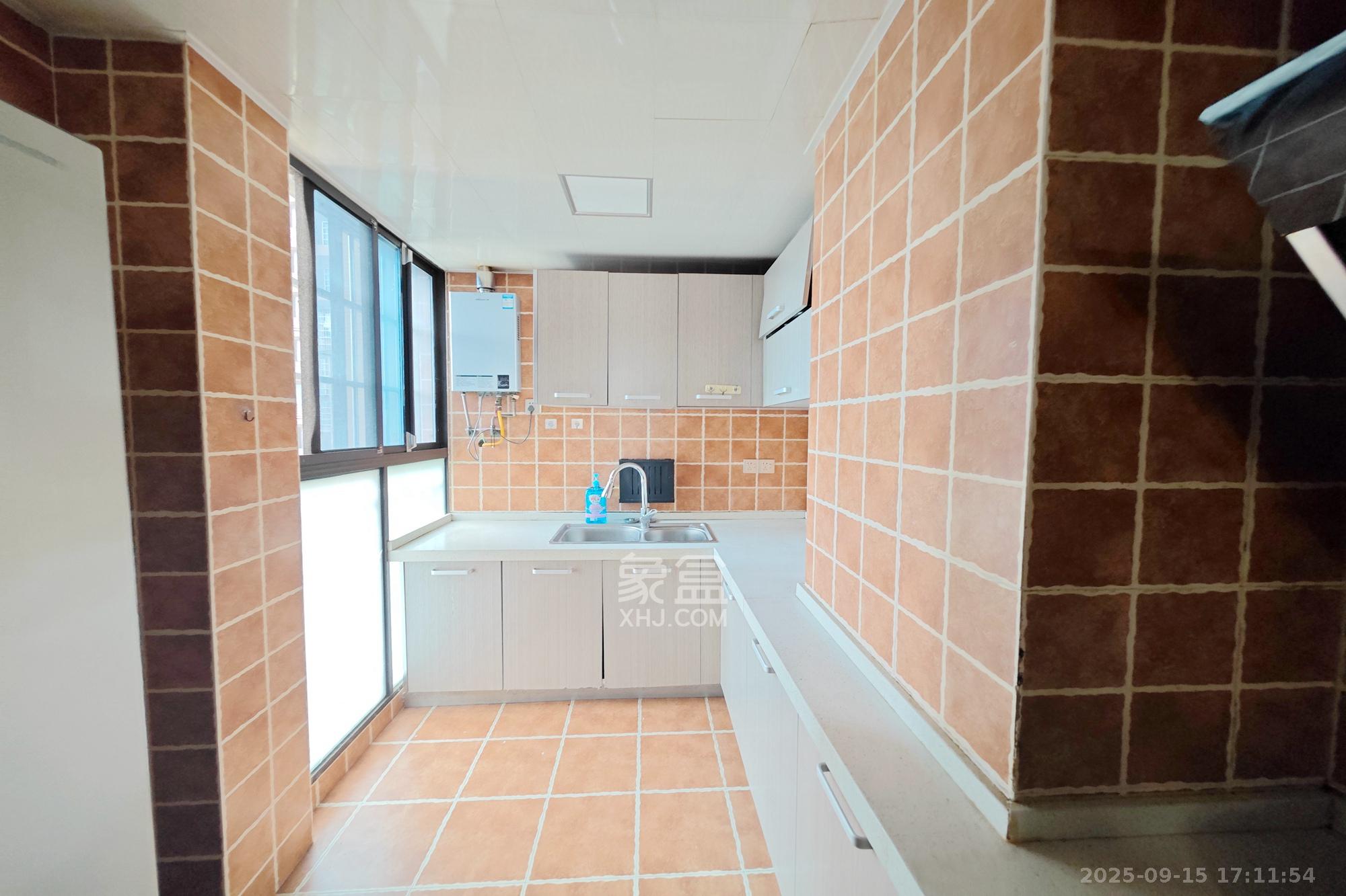 芒果天地(芒果雅苑)  3室2厅1卫    90.0万厨房