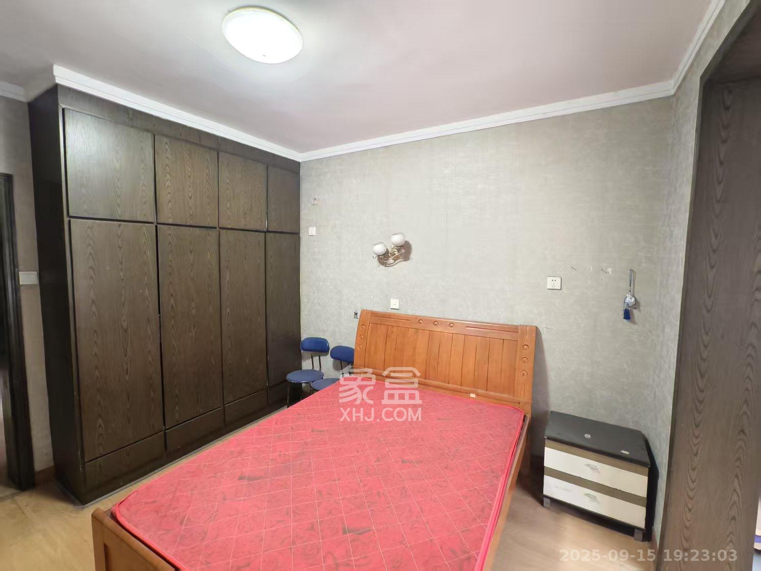 青山祠社区 2室1厅1卫 1400.0元/月 青山祠社区 2室1厅1卫 1400.0元/月室内图