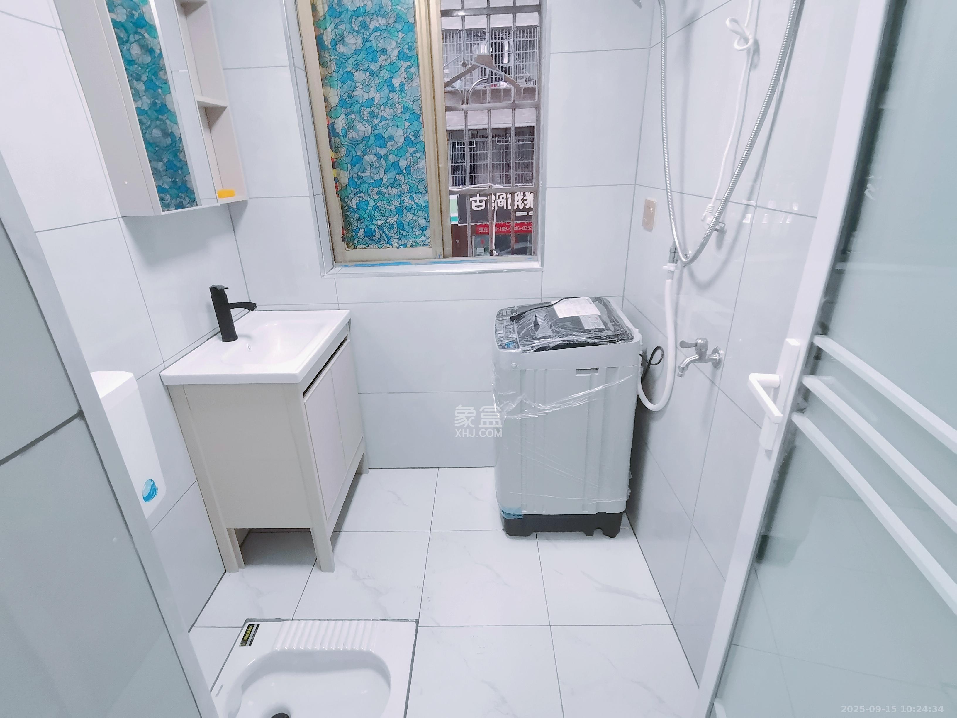 黄鹤小区2片  1室0厅0卫    1200.0元/月室内图