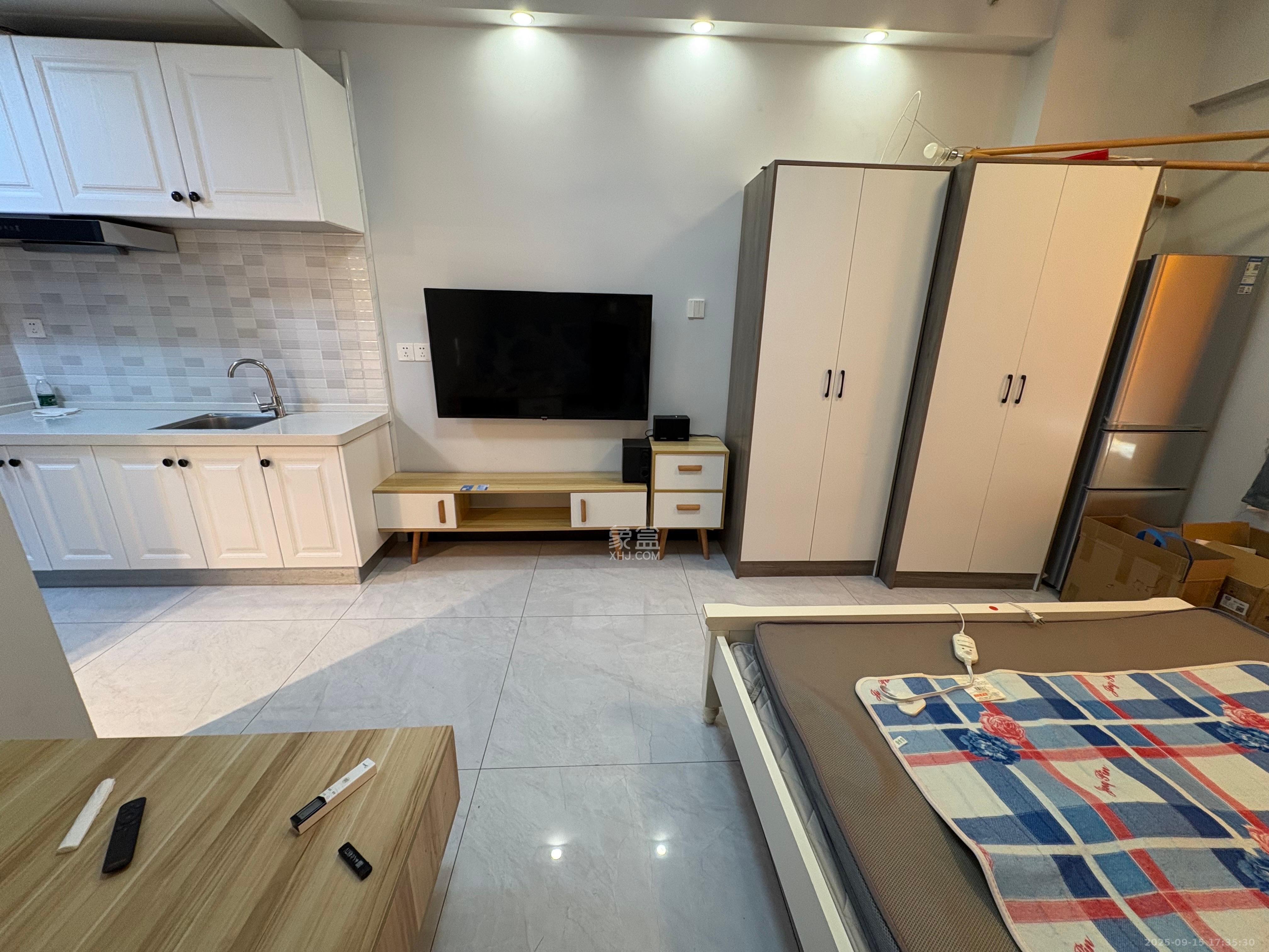 芙蓉万国城MOMA(卓越汇富苑) 1室1厅1卫 1500.0元/月 芙蓉万国城MOMA(卓越汇富苑) 1室1厅1卫 1500.0元/月室内图