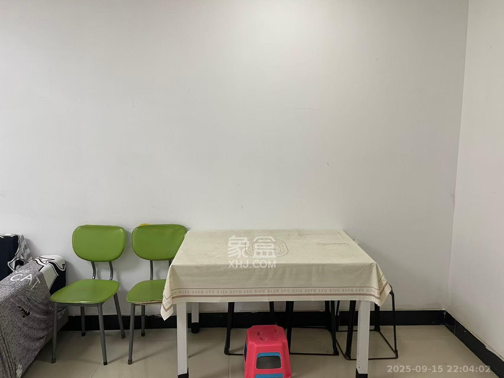 银太家园 2室2厅1卫 1700.0元/月 银太家园 2室2厅1卫 1700.0元/月室内图