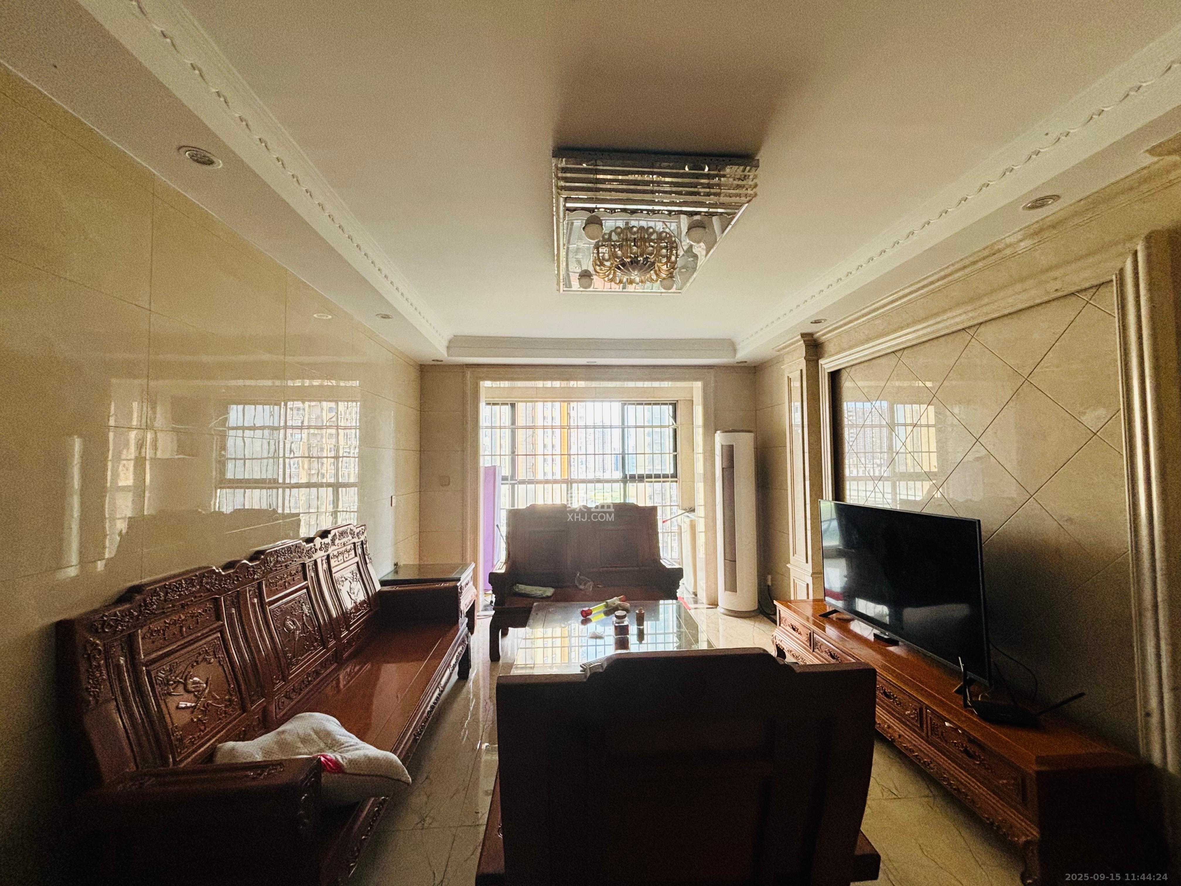 荣盛花语城  3室2厅2卫    2000.0元/月 荣盛花语城  3室2厅2卫    2000.0元/月