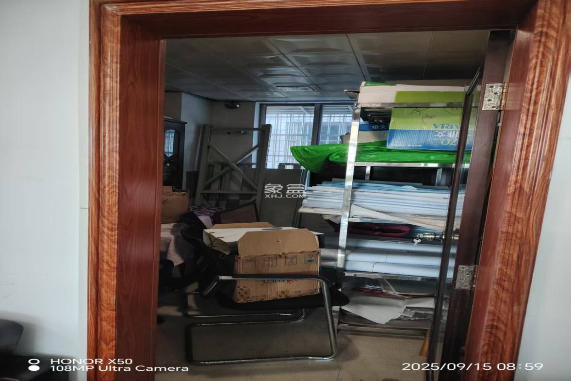 金茂大厦 4室2厅2卫 3200.0元/月 金茂大厦 4室2厅2卫 3200.0元/月室内图