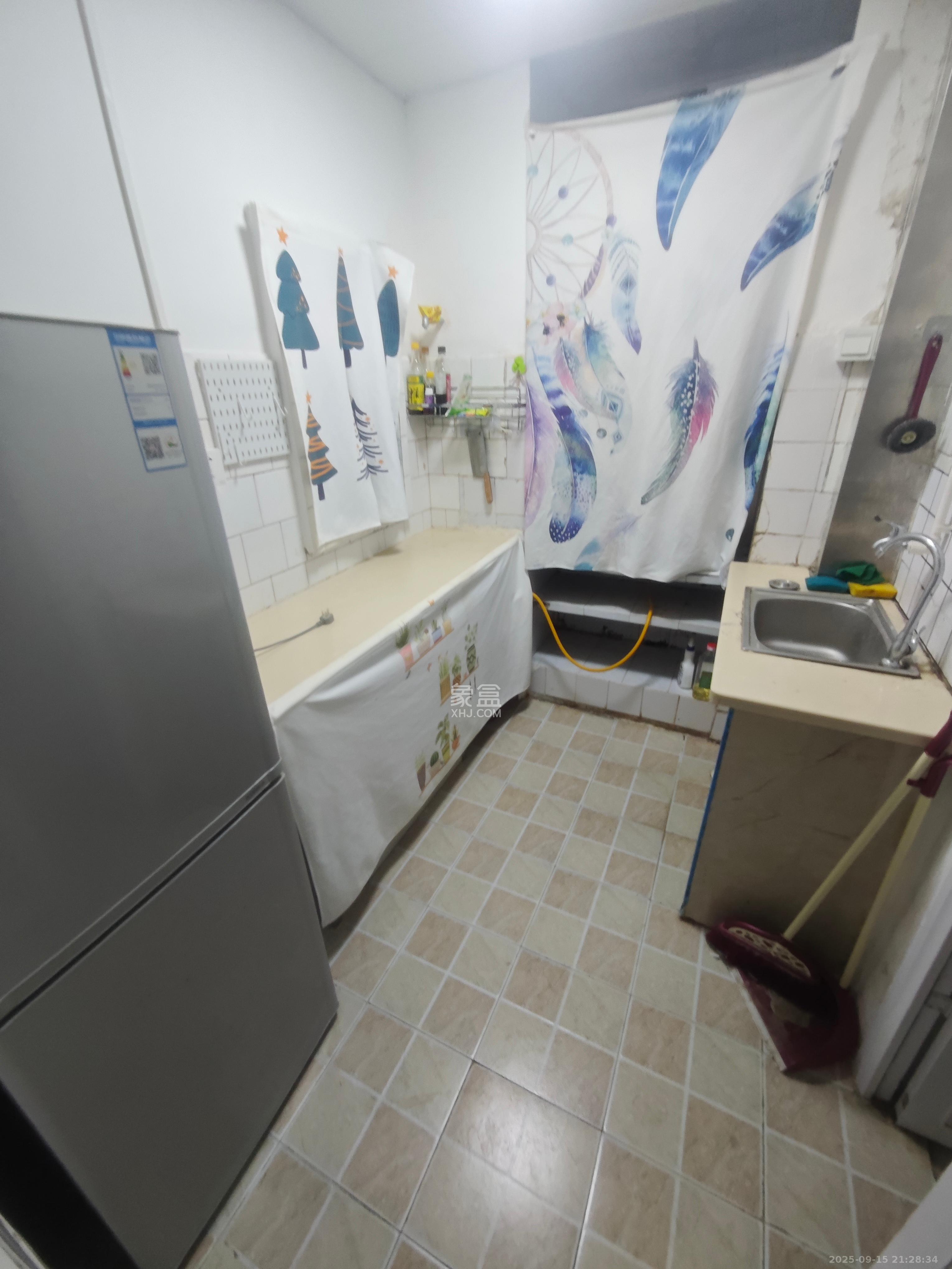 都市兰亭 1室2厅1卫 2500.0元/月 都市兰亭 1室2厅1卫 2500.0元/月室内图