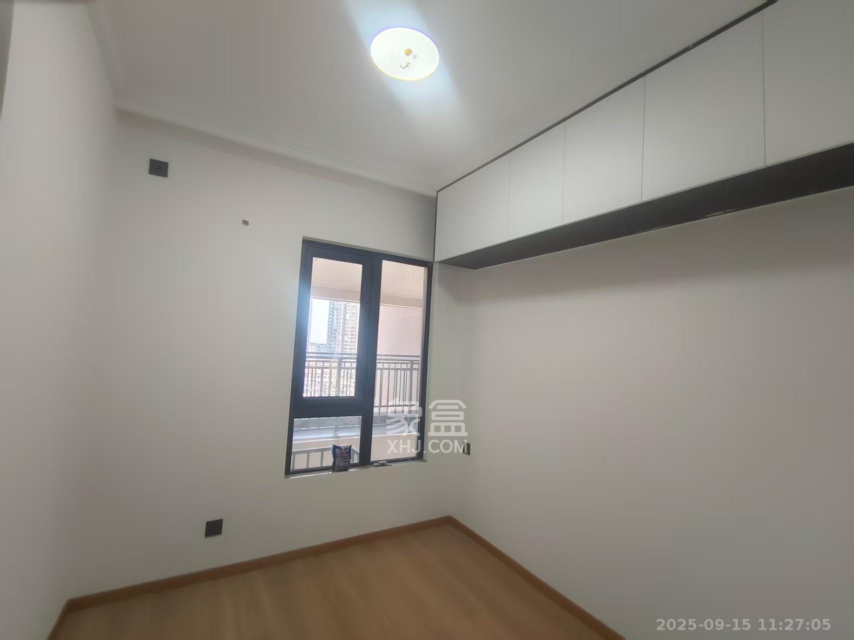 荣盛城 4室2厅2卫 2000.0元/月 荣盛城 4室2厅2卫 2000.0元/月室内图