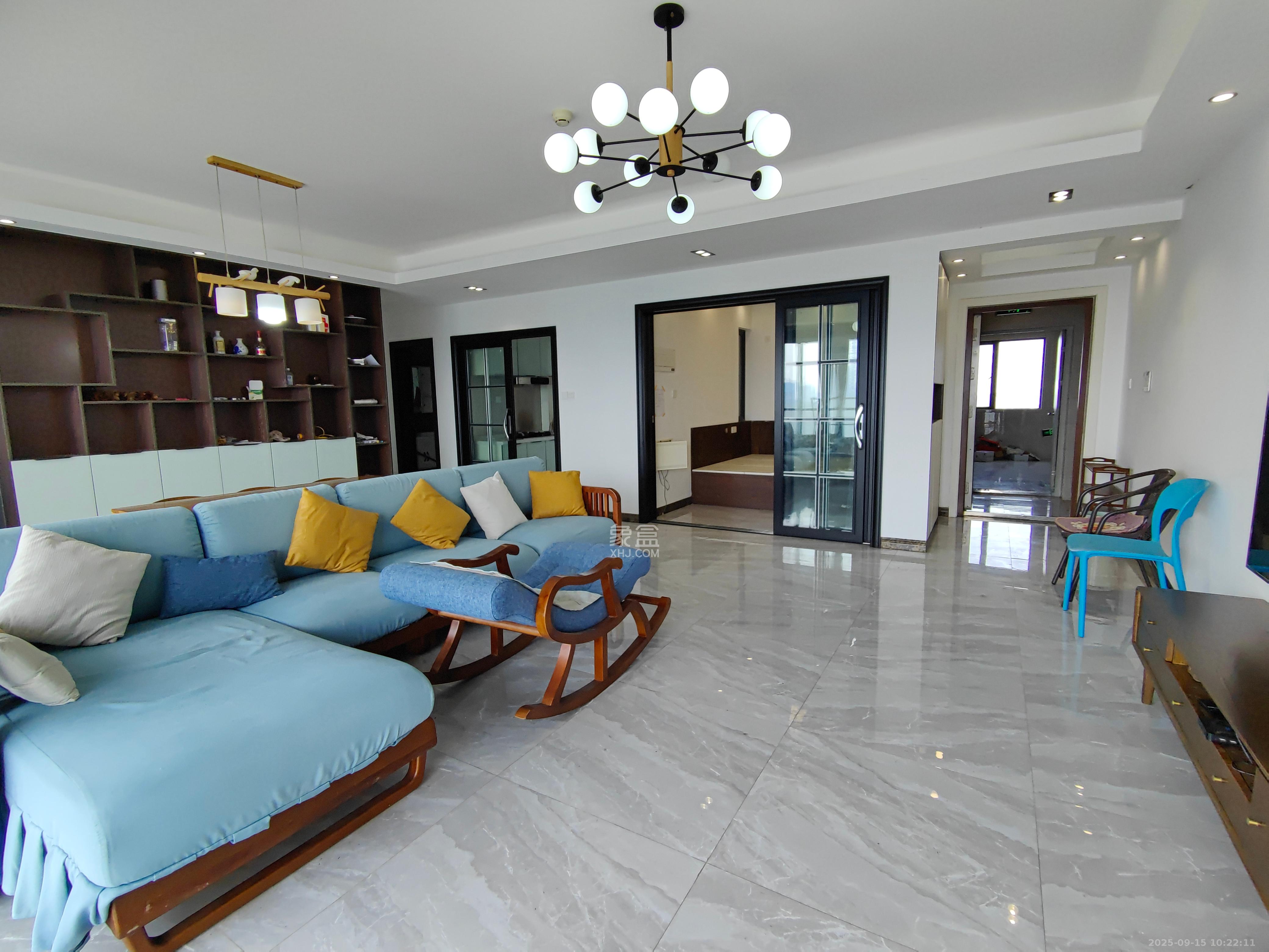 天祥水晶湾 4室2厅2卫 5000.0元/月 天祥水晶湾 4室2厅2卫 5000.0元/月室内图