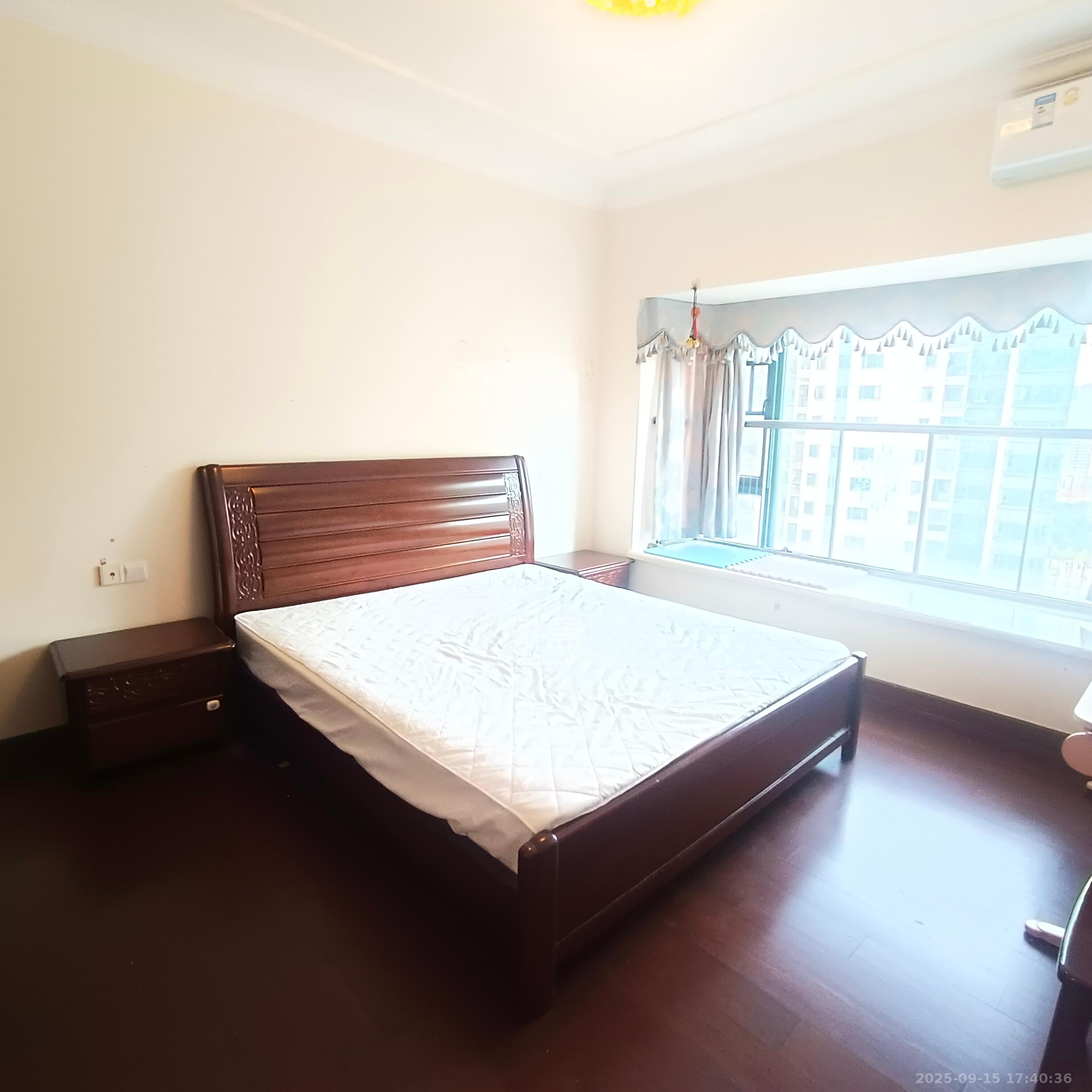 恒大雅苑  3室2厅2卫    2600.0元/月室内图