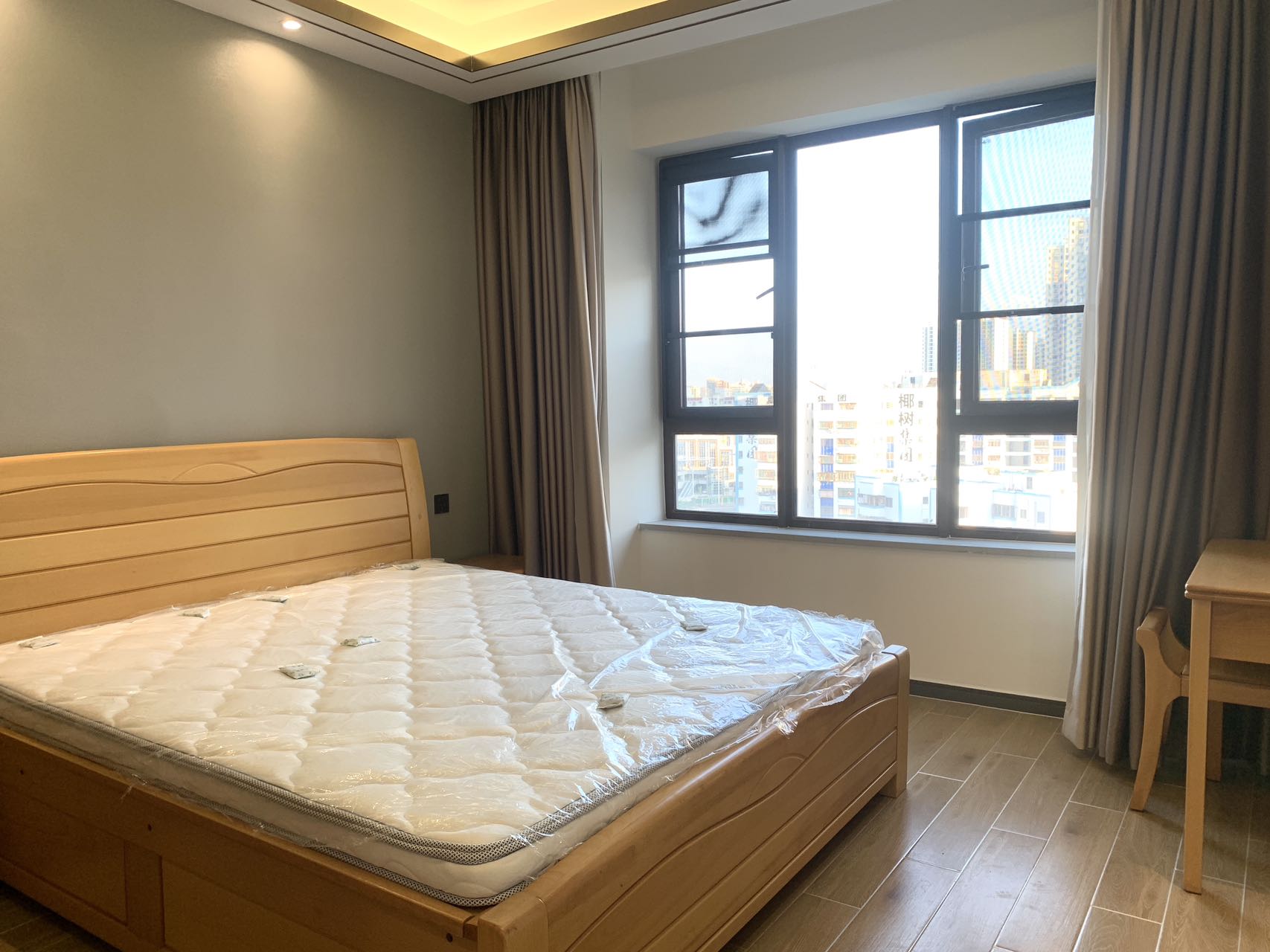 海航豪庭南苑 3室2厅1卫 275.0万 海航豪庭南苑 3室2厅1卫 275.0万客厅