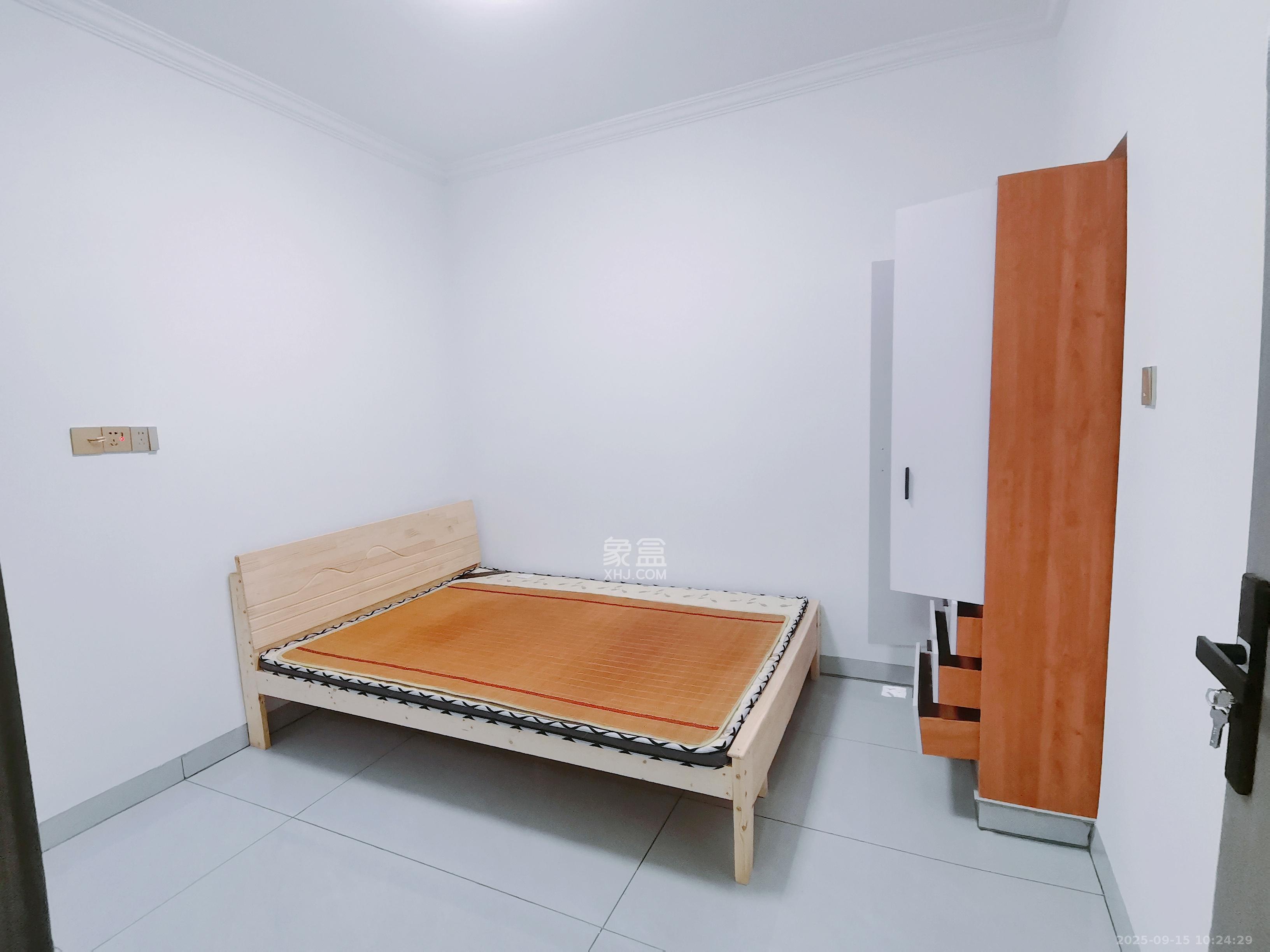 黄鹤小区2片 1室0厅0卫 1200.0元/月 黄鹤小区2片 1室0厅0卫 1200.0元/月室内图