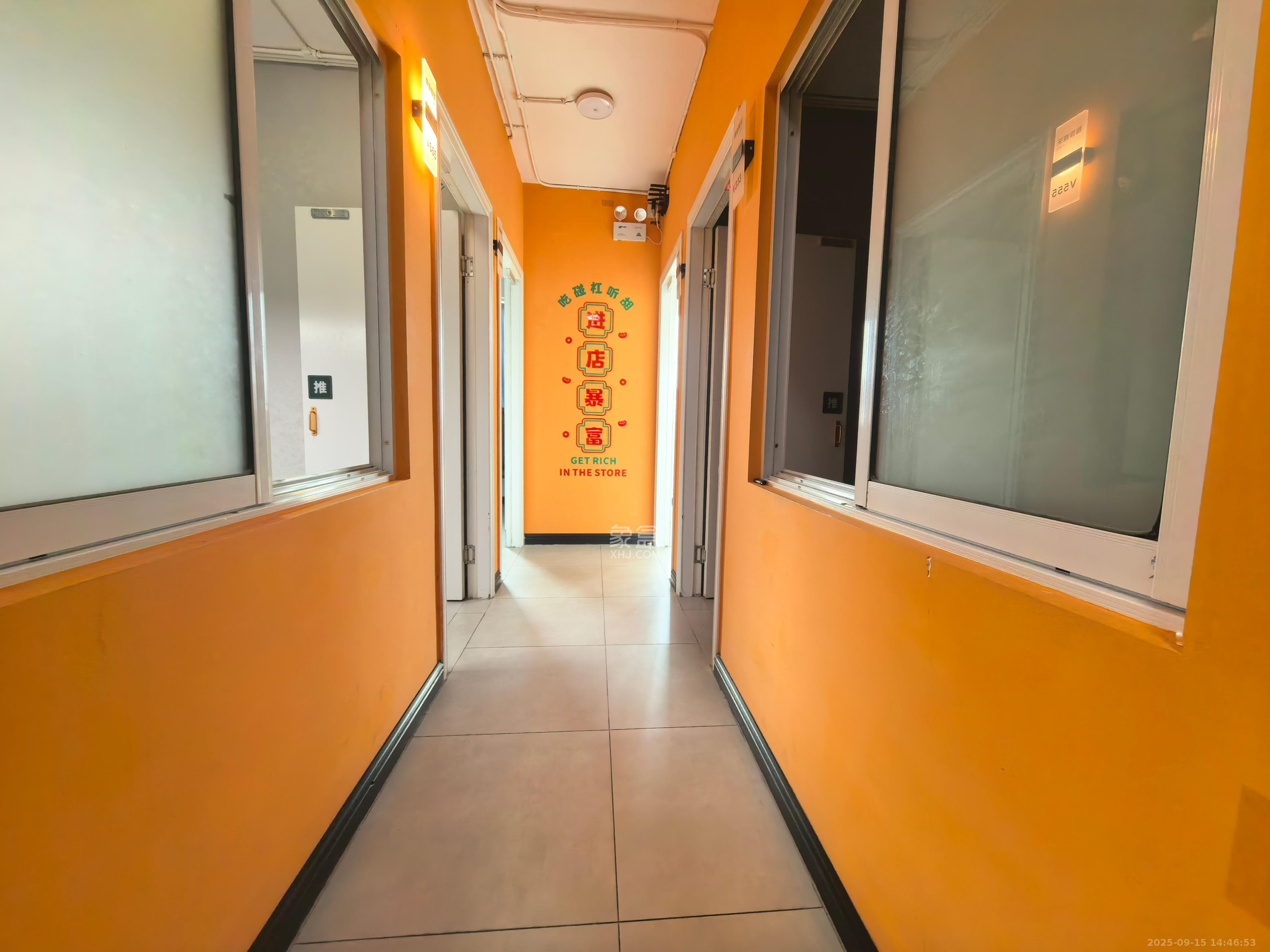 兴威名座  3室2厅1卫    4200.0元/月室内图