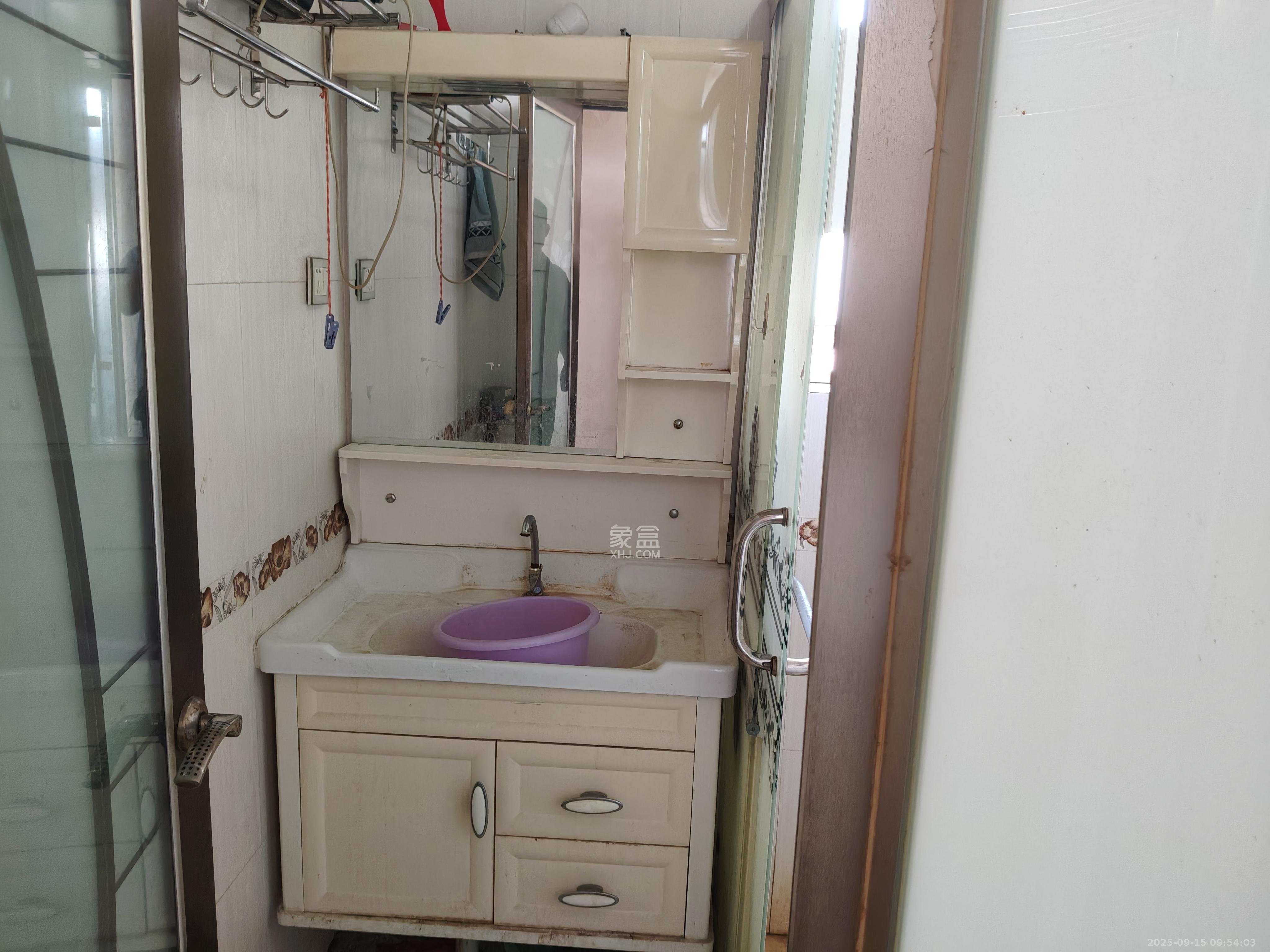 凯通国际城(凯通朝庭) 3室1厅1卫 2200.0元/月 凯通国际城(凯通朝庭) 3室1厅1卫 2200.0元/月室内图