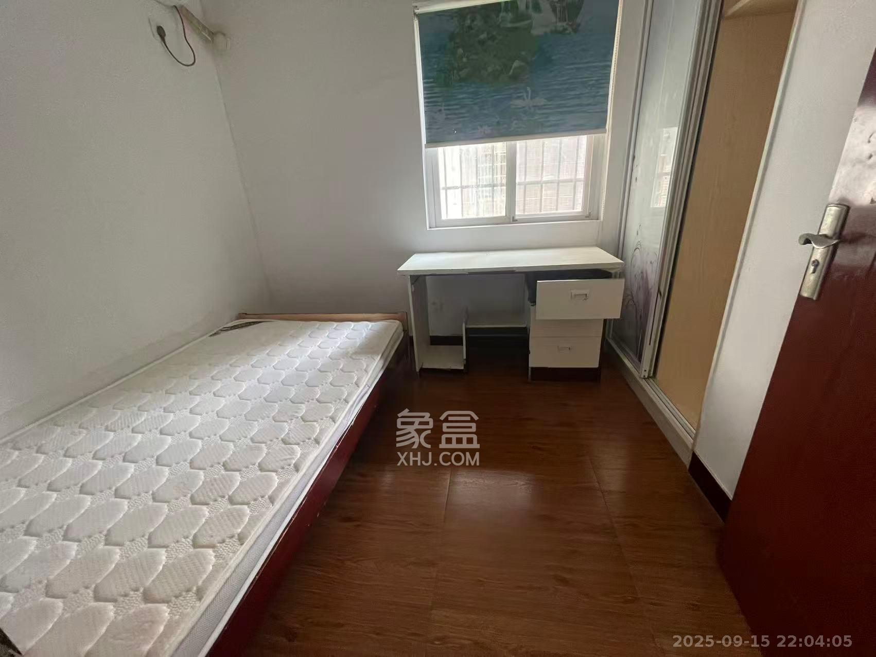 银太家园  2室2厅1卫    1700.0元/月室内图