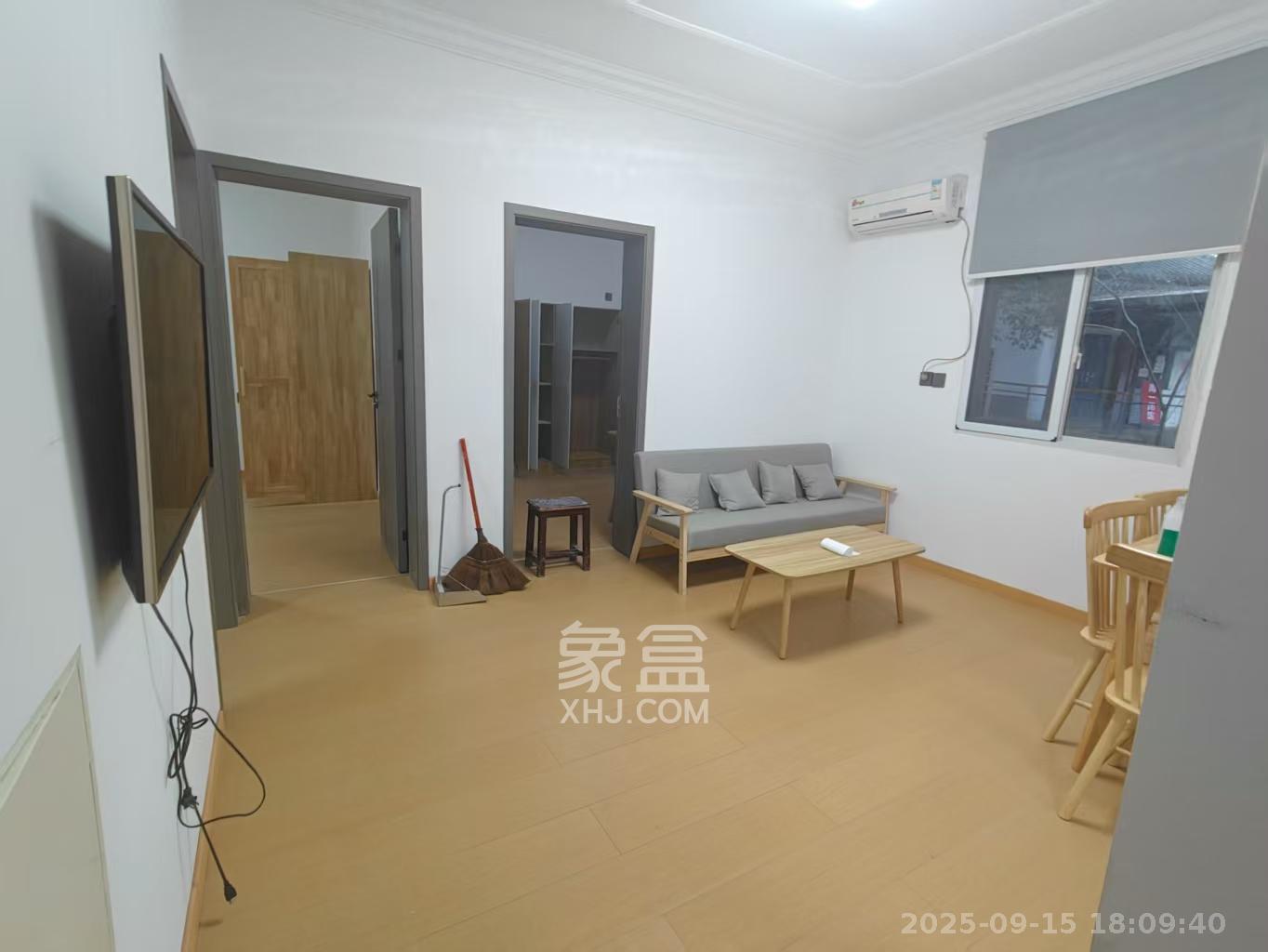 马王堆疗养院单位房  3室1厅1卫   2000.00元/月