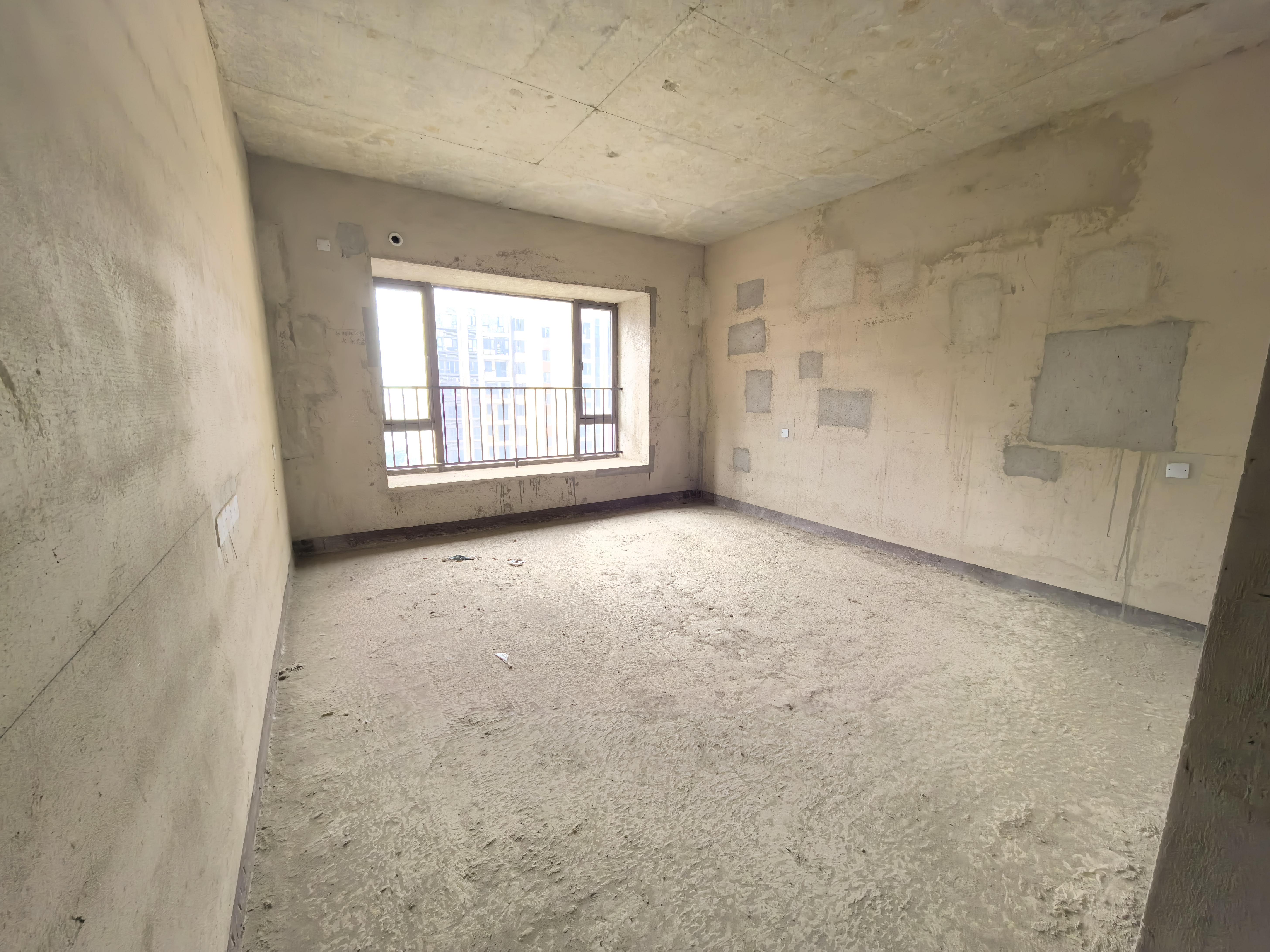 碧桂园锦岸 4室2厅3卫 110.0万 碧桂园锦岸 4室2厅3卫 110.0万客厅