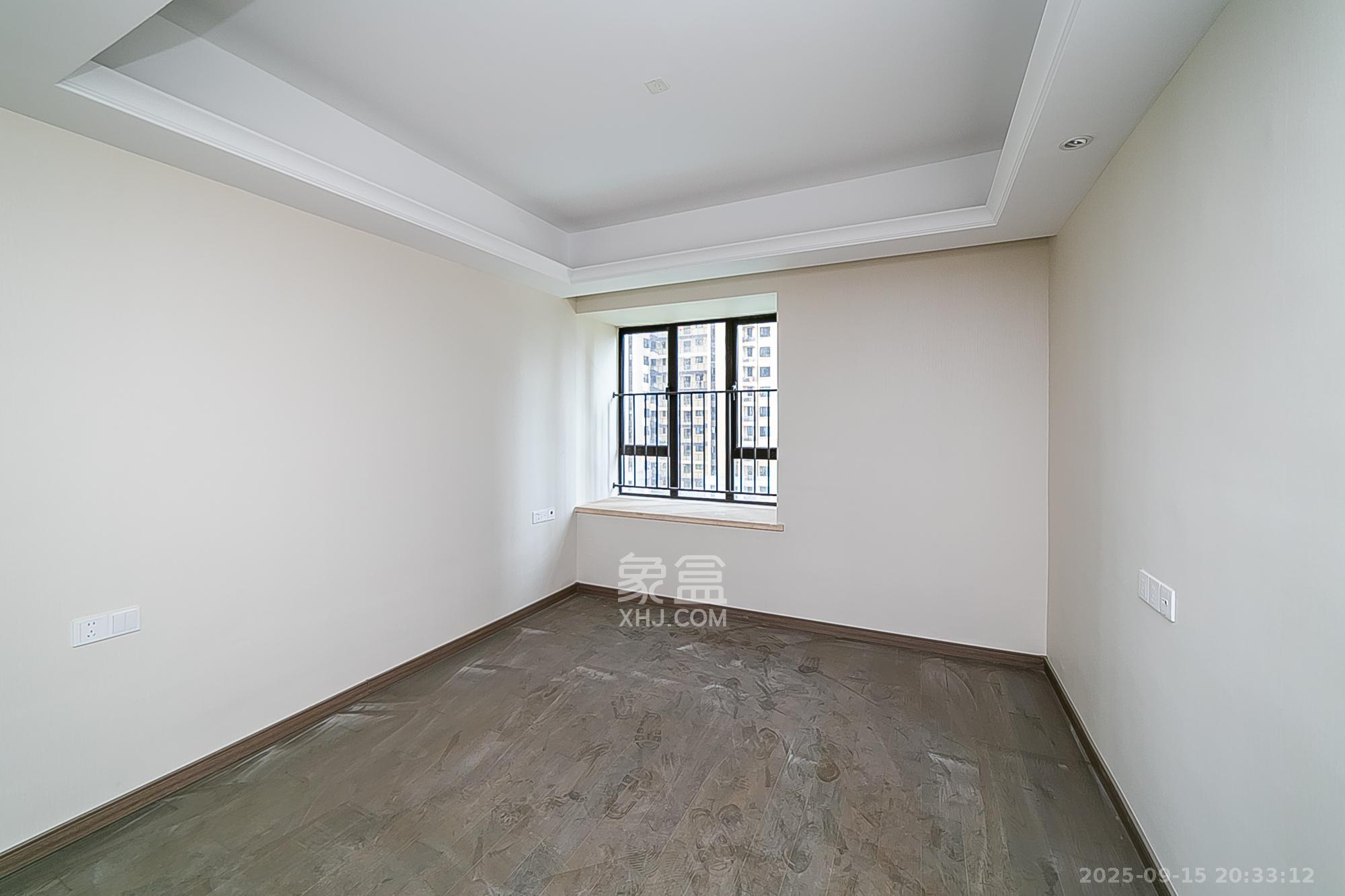 新力铂园(江山云著)  3室2厅2卫    113.8万 新力铂园(江山云著)  3室2厅2卫    113.8万卧室