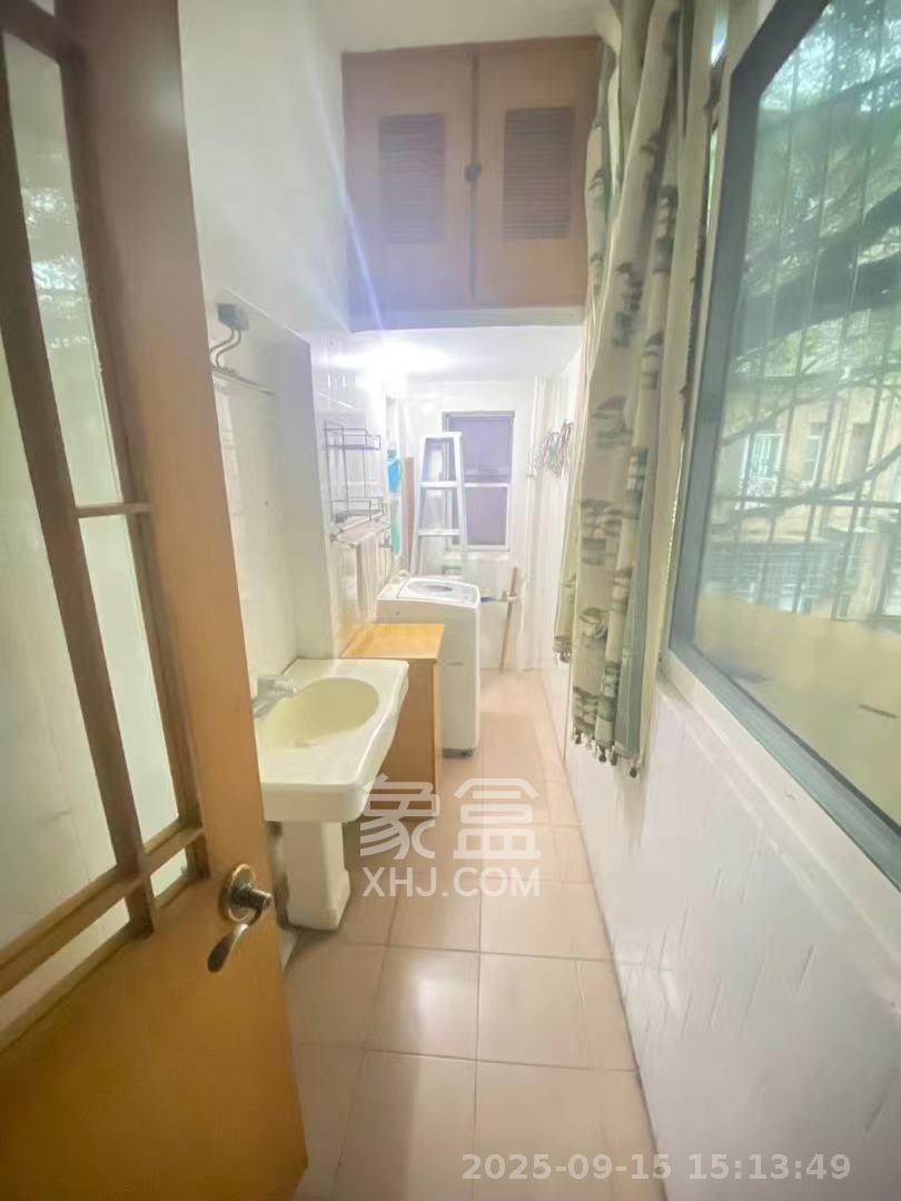 湘农桥社区 3室2厅2卫 2000.0元/月 湘农桥社区 3室2厅2卫 2000.0元/月室内图