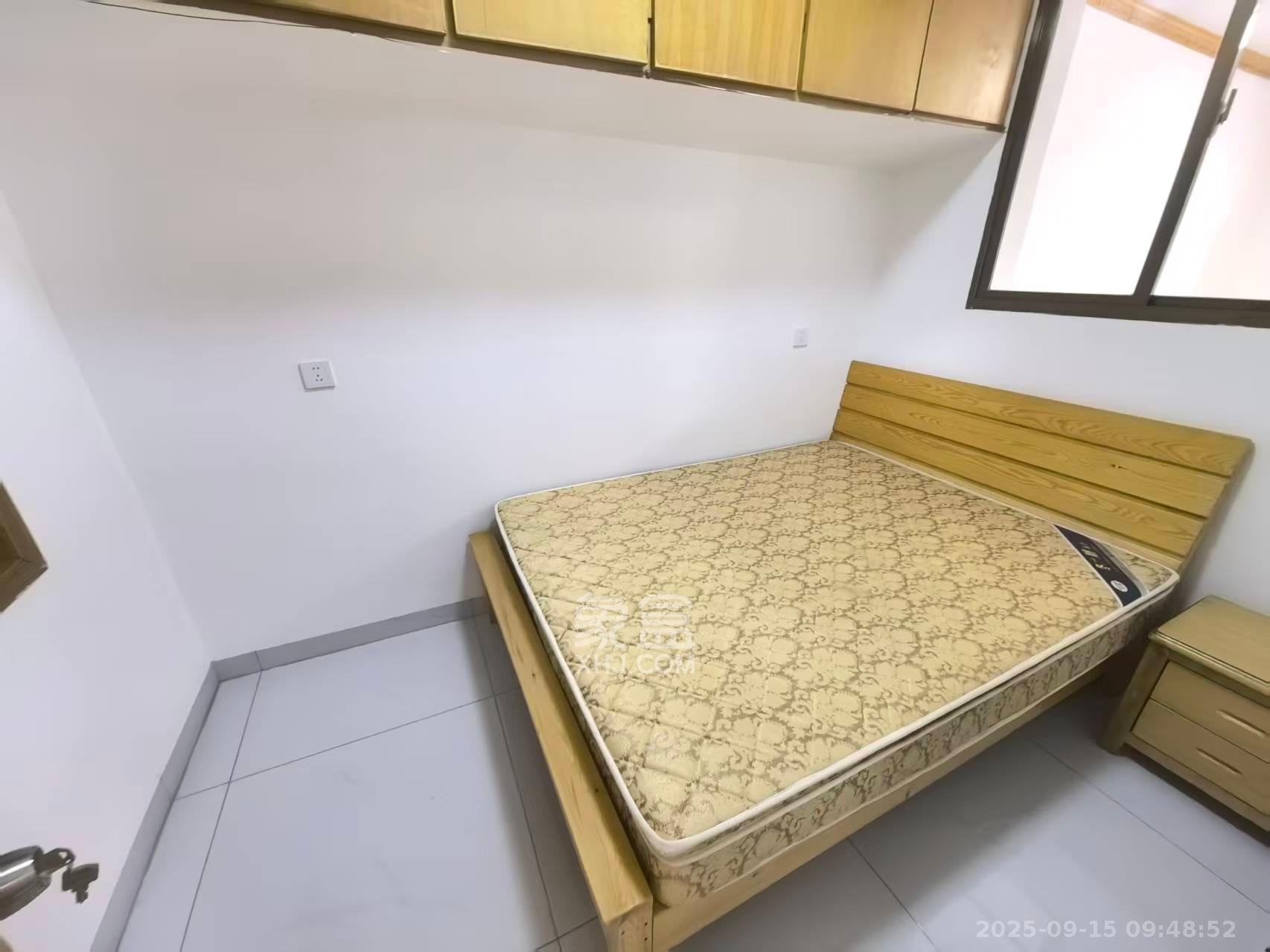 望月湖小区十片  3室2厅1卫    2100.0元/月室内图