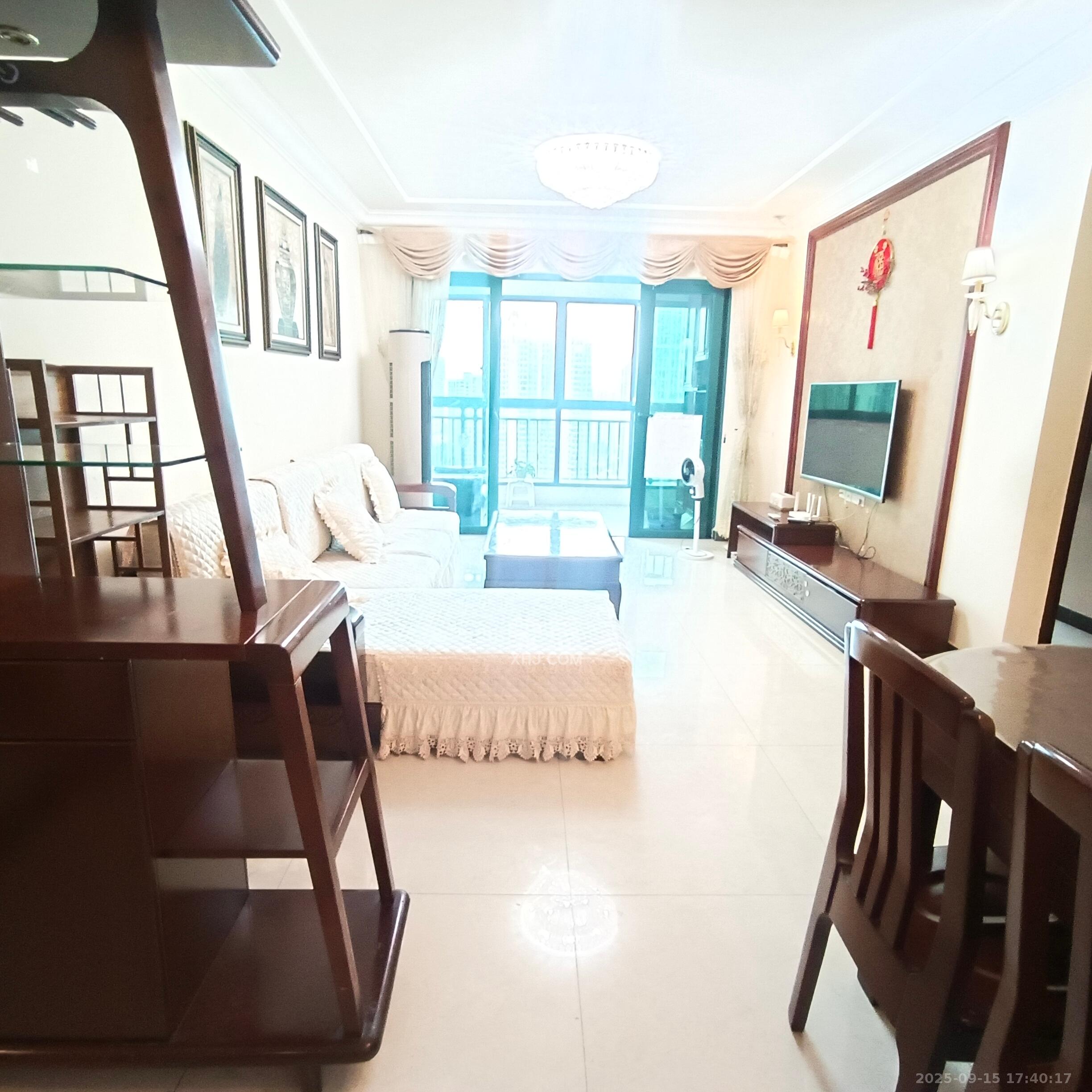 恒大雅苑 3室2厅2卫 2600.0元/月 恒大雅苑 3室2厅2卫 2600.0元/月室内图