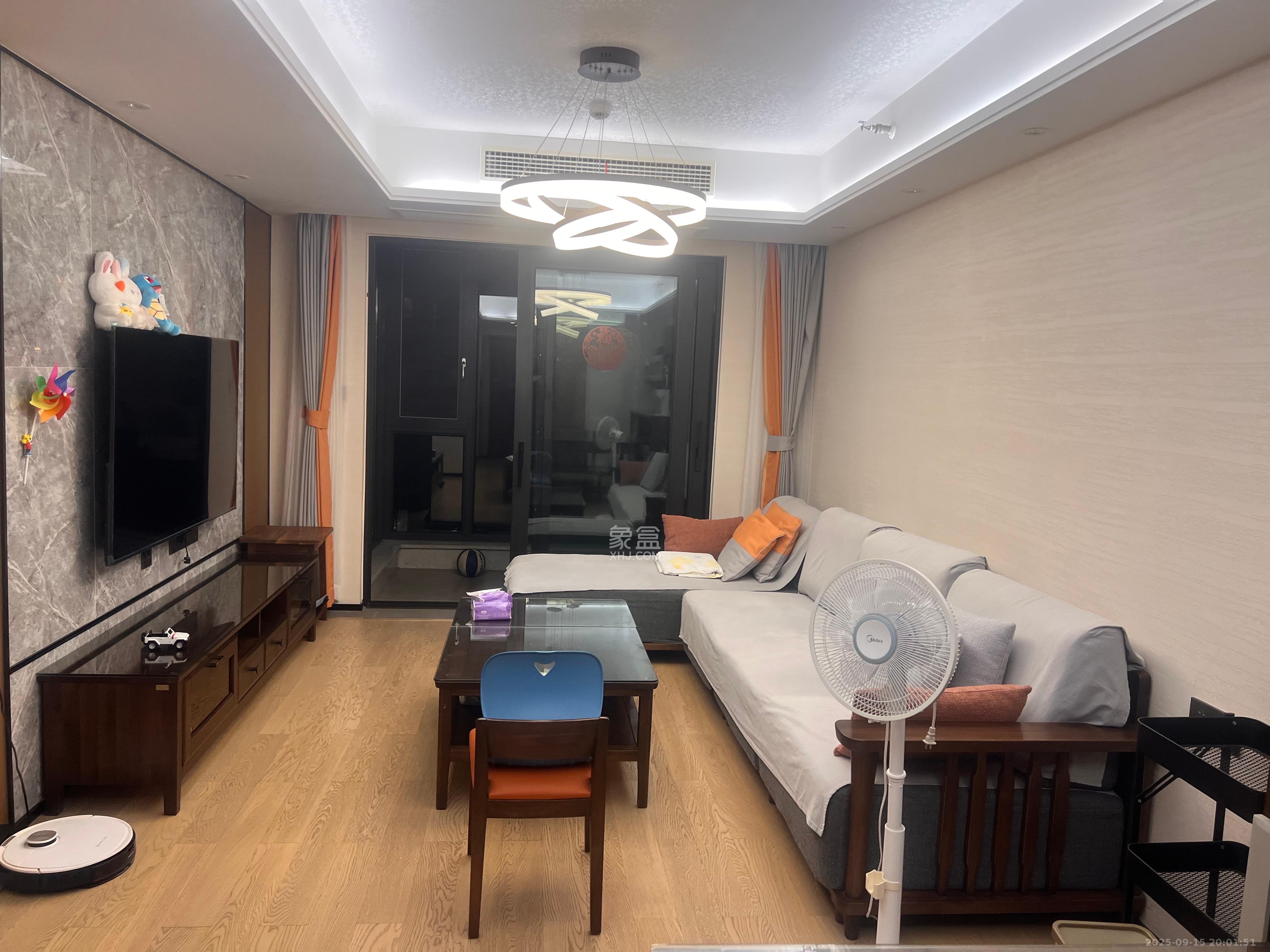 万科里金域国际  3室2厅2卫    4500.0元/月 万科里金域国际  3室2厅2卫    4500.0元/月