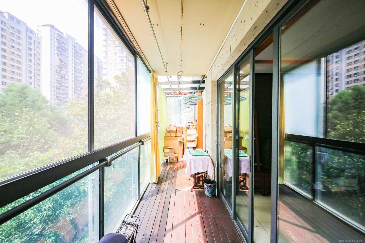 博林金谷 3室2厅2卫 168.0万 博林金谷 3室2厅2卫 168.0万阳台