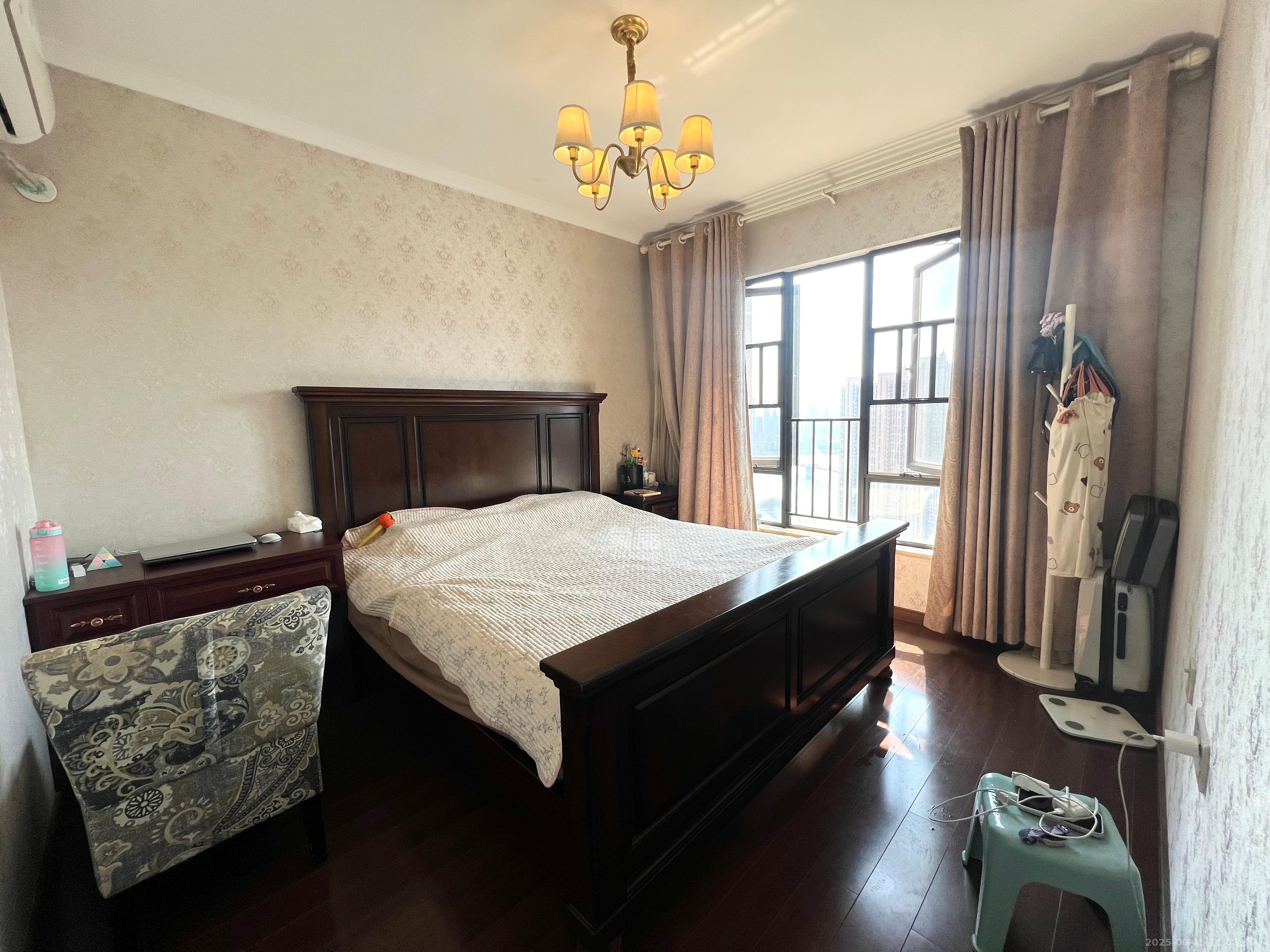 万科里金域国际 3室2厅2卫 3600.0元/月 万科里金域国际 3室2厅2卫 3600.0元/月室内图