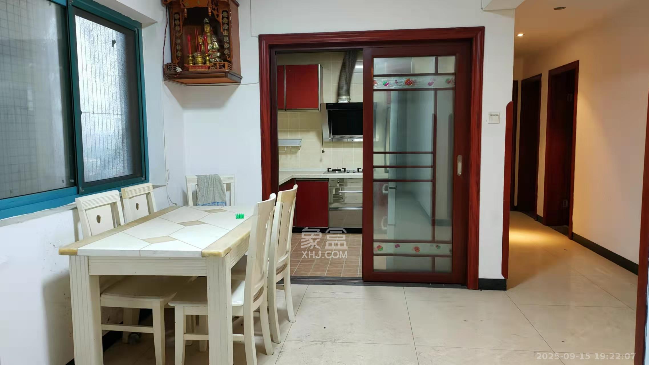 蝴蝶谷 4室2厅2卫 2000.0元/月 蝴蝶谷 4室2厅2卫 2000.0元/月室内图